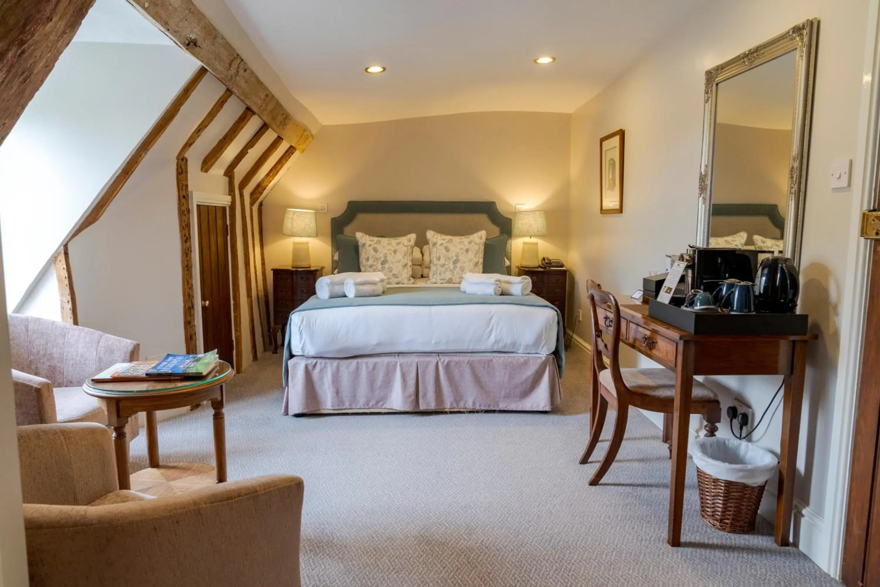 Bedroom, Bed in Hintlesham Hall Hotel