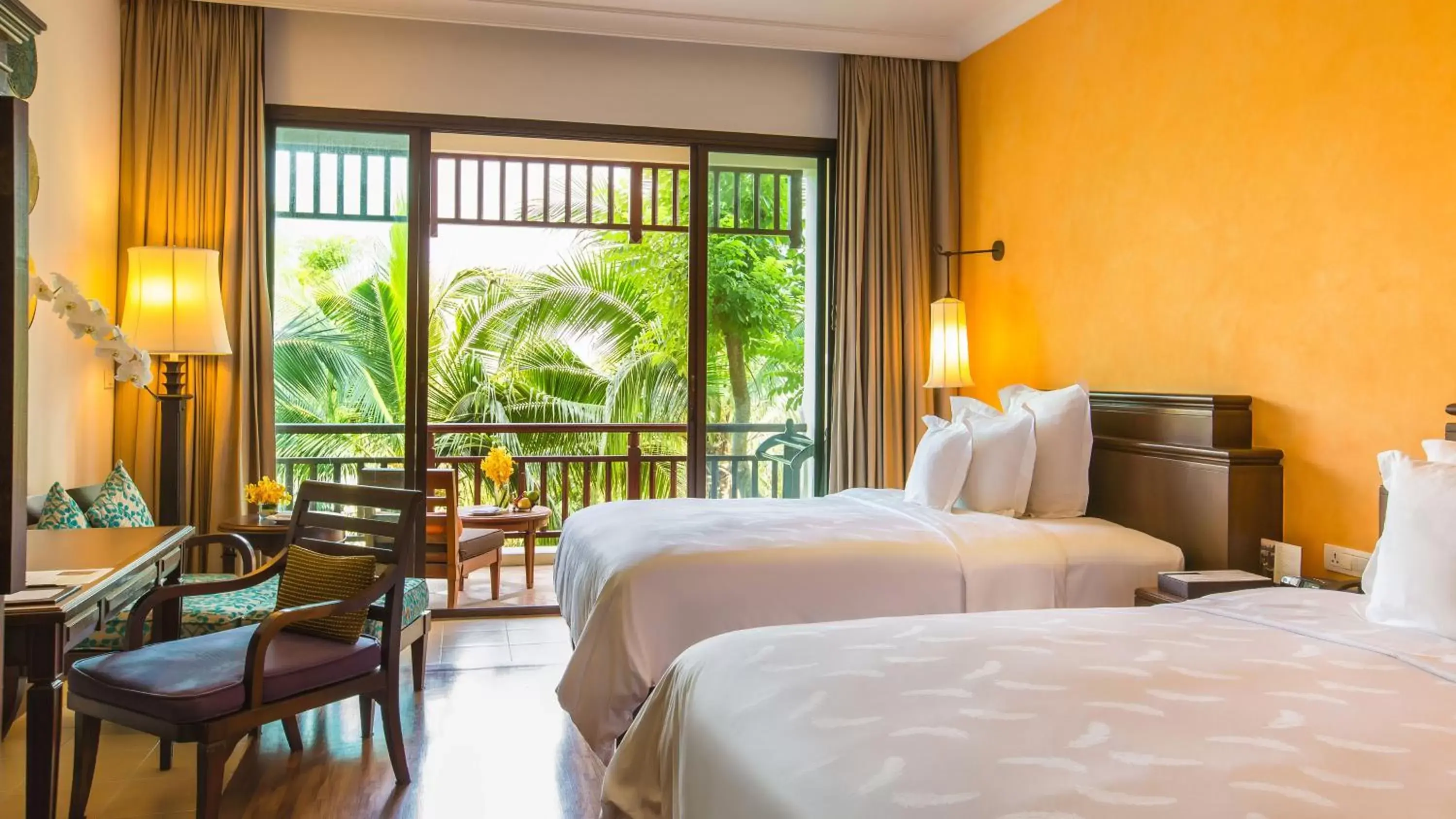 Bedroom in InterContinental Pattaya Resort, an IHG Hotel