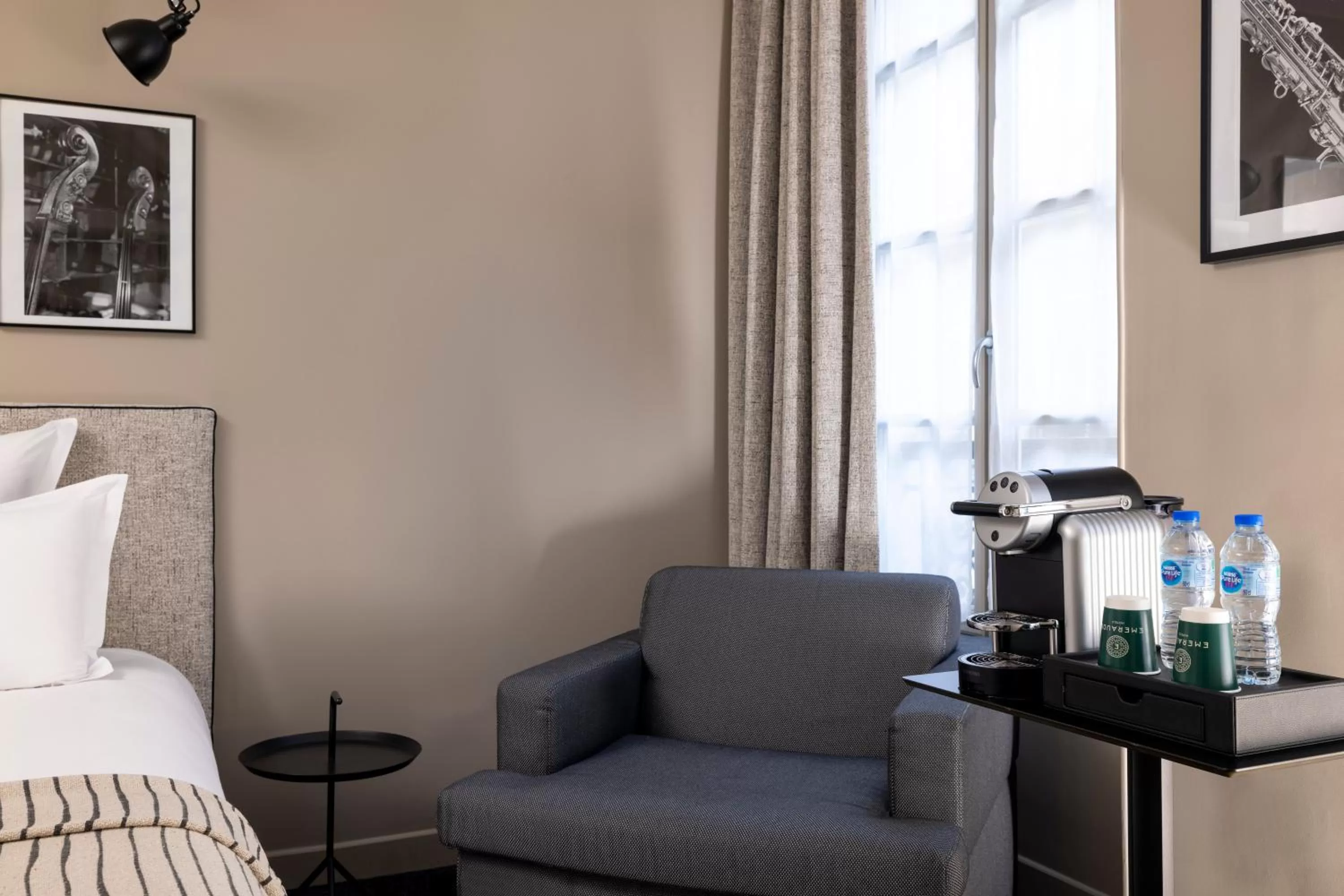 Coffee/tea facilities, Bed in Hôtel Hélios Opéra