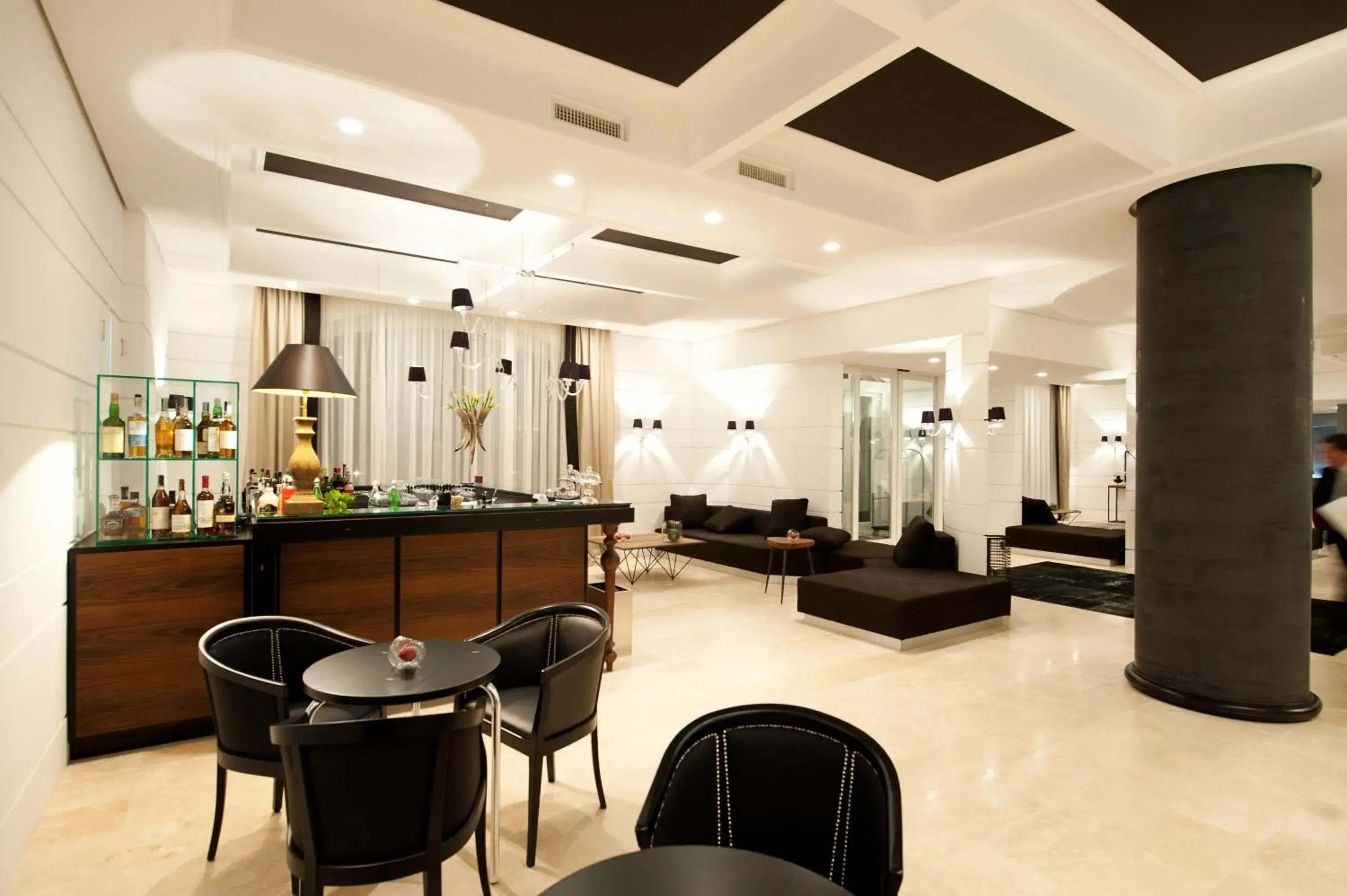 Lounge or bar, Restaurant/Places to Eat in Villa Neri Resort & Spa