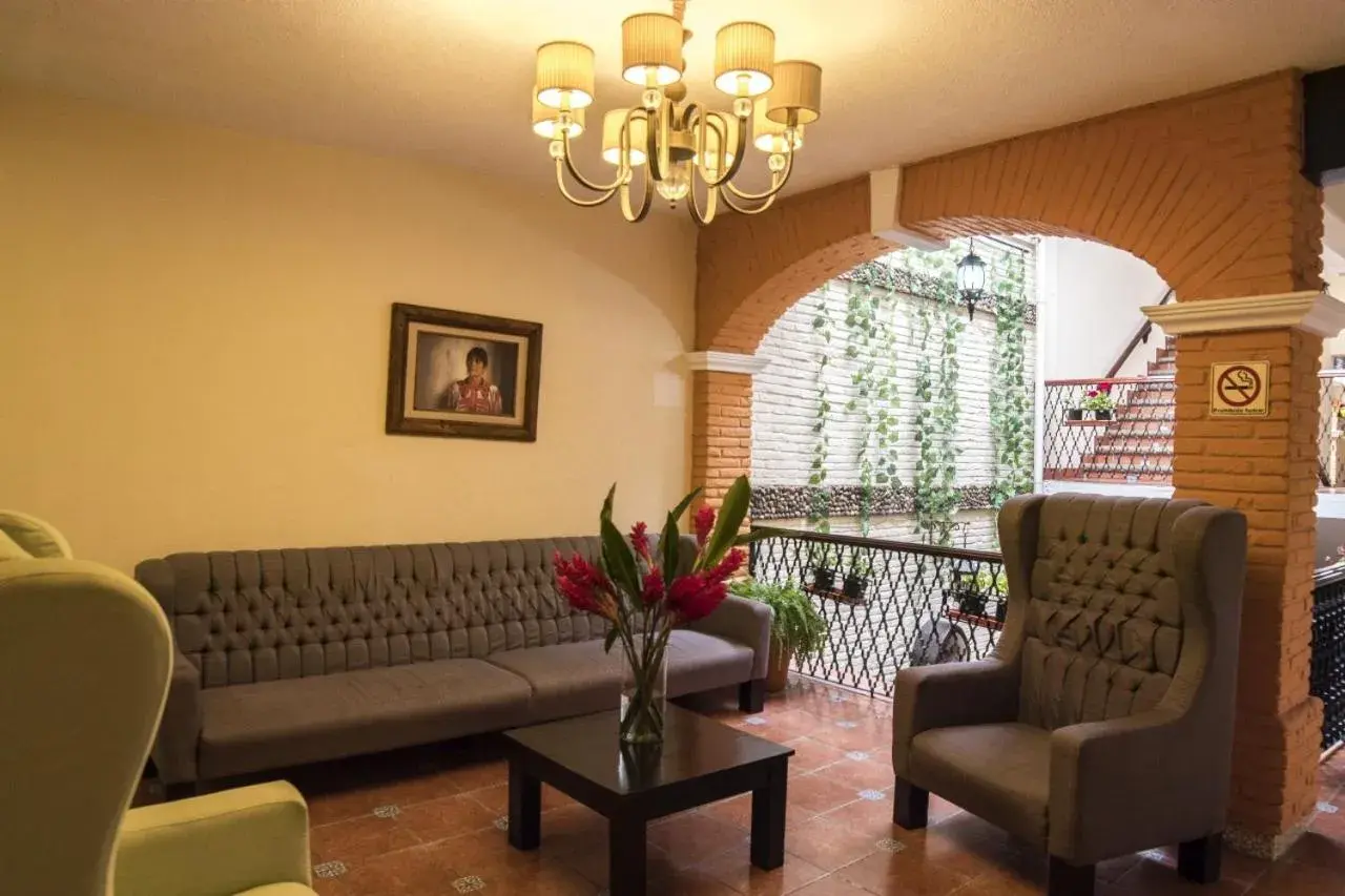 Seating Area in Hotel del Carmen