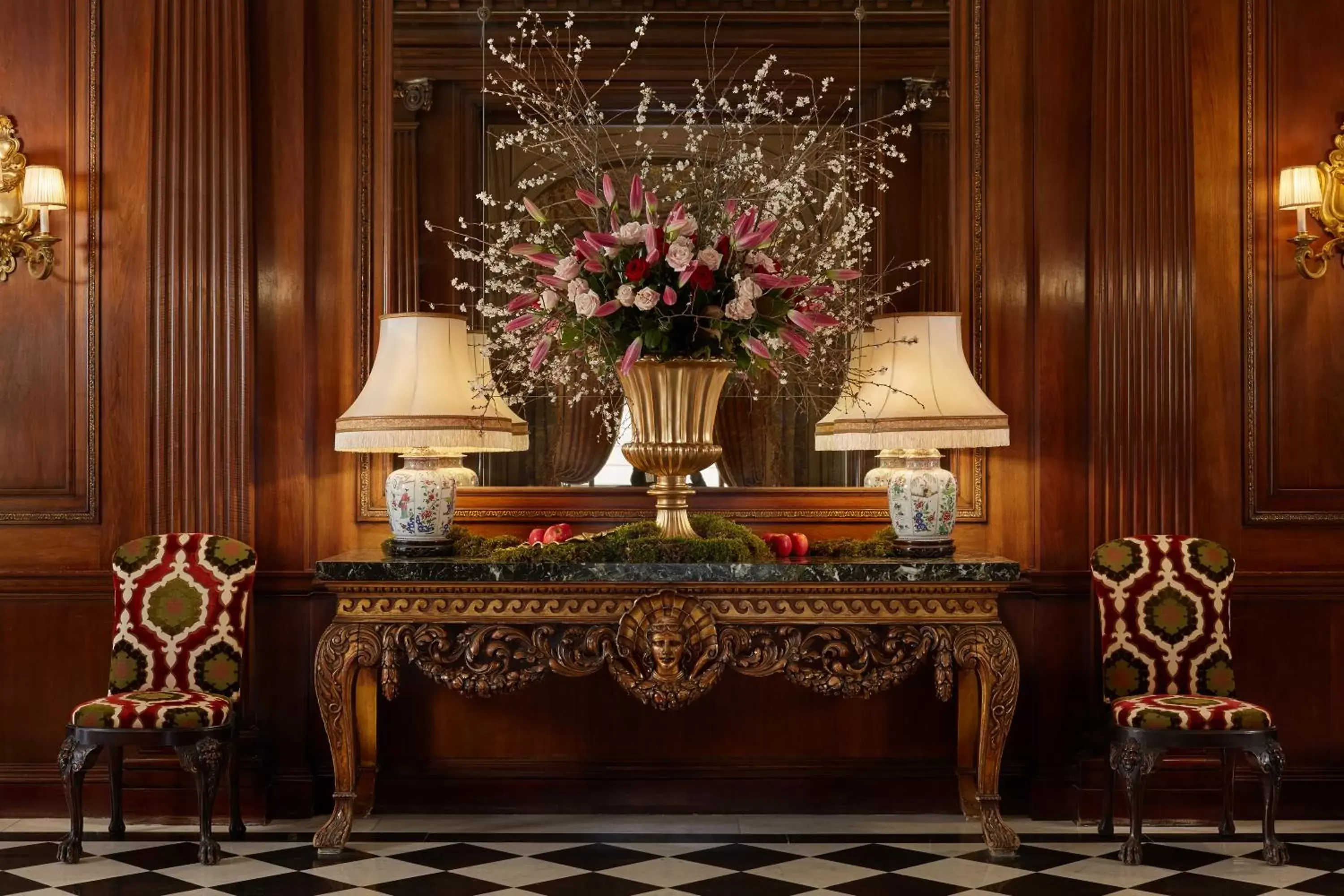 Lobby or reception in Hôtel Raphael
