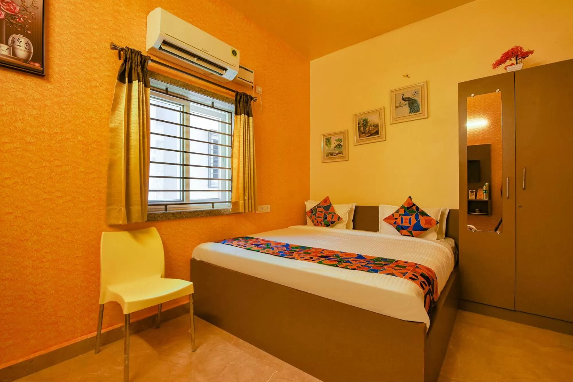 Bed in FabHotel Vijaylakshmi Stay Inn - Nr Chennai International Airport