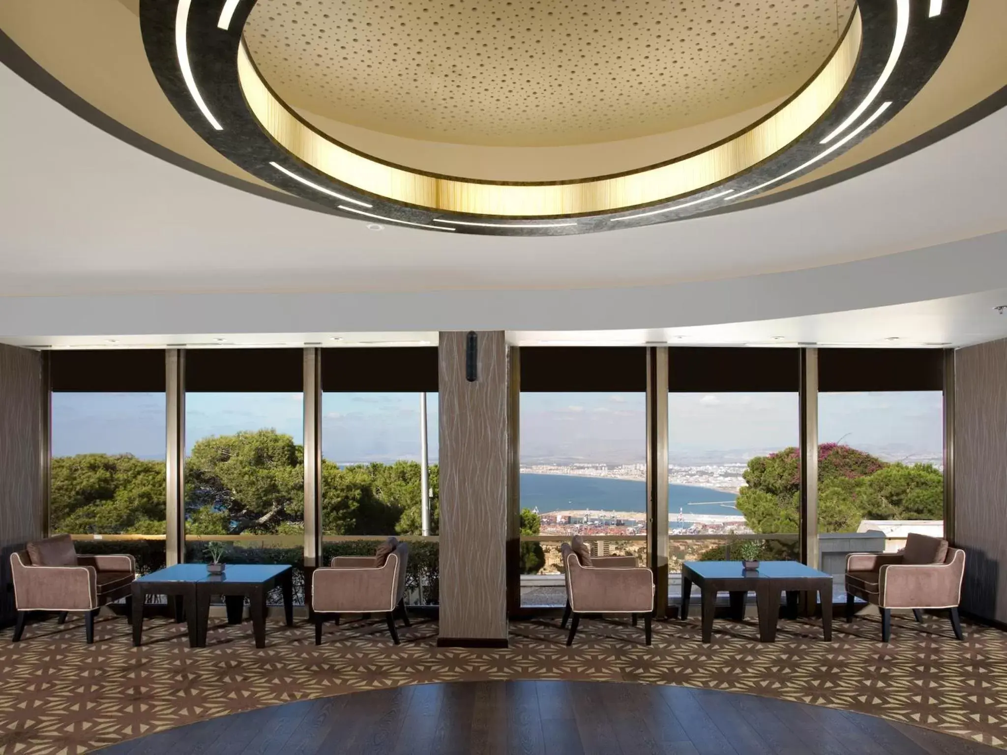 Lounge or bar in Dan Panorama Haifa Hotel