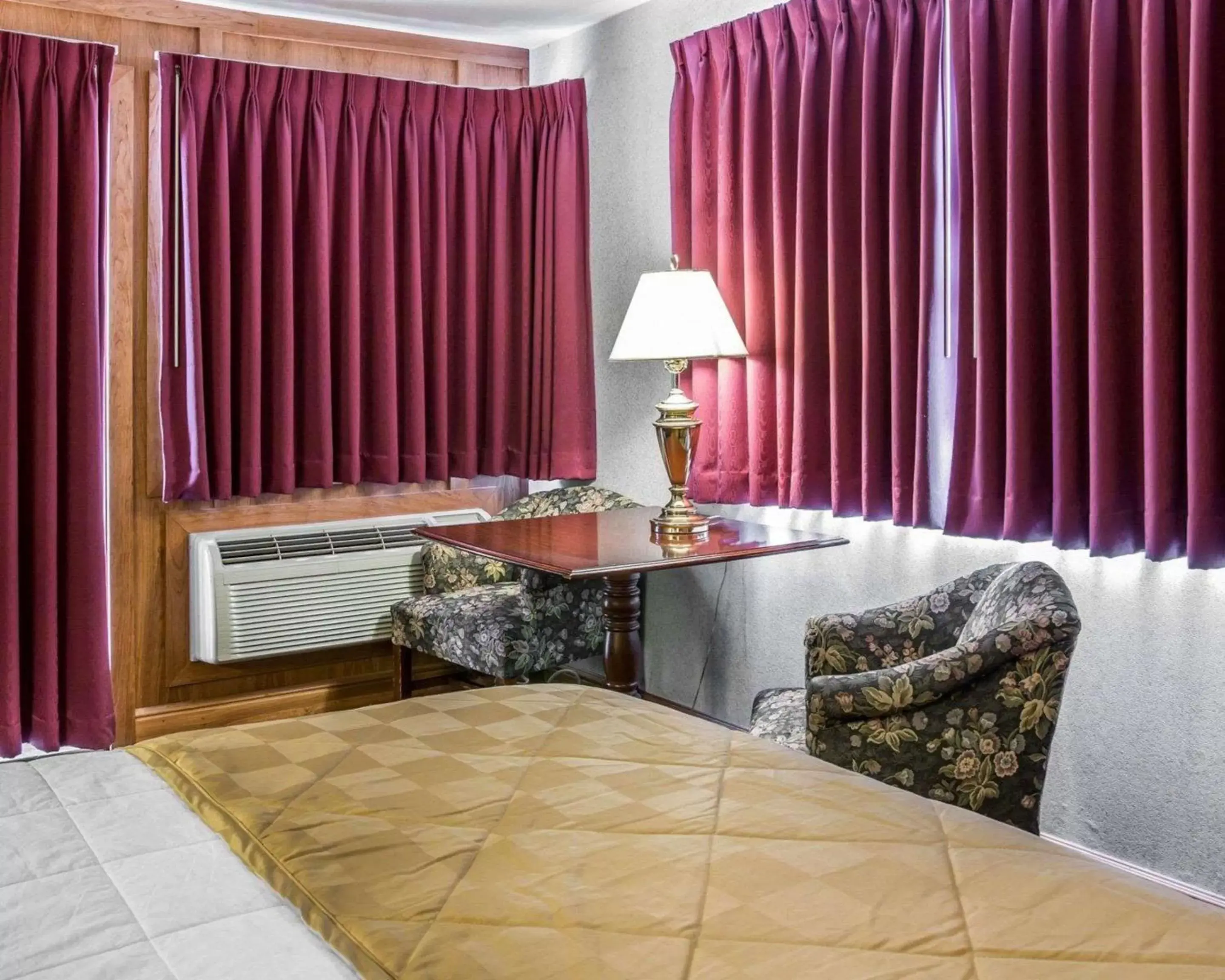 Photo of the whole room, Bed in Clarion Hotel Beachfront Photo of the whole room, Bed in Clarion Hotel Beachfront