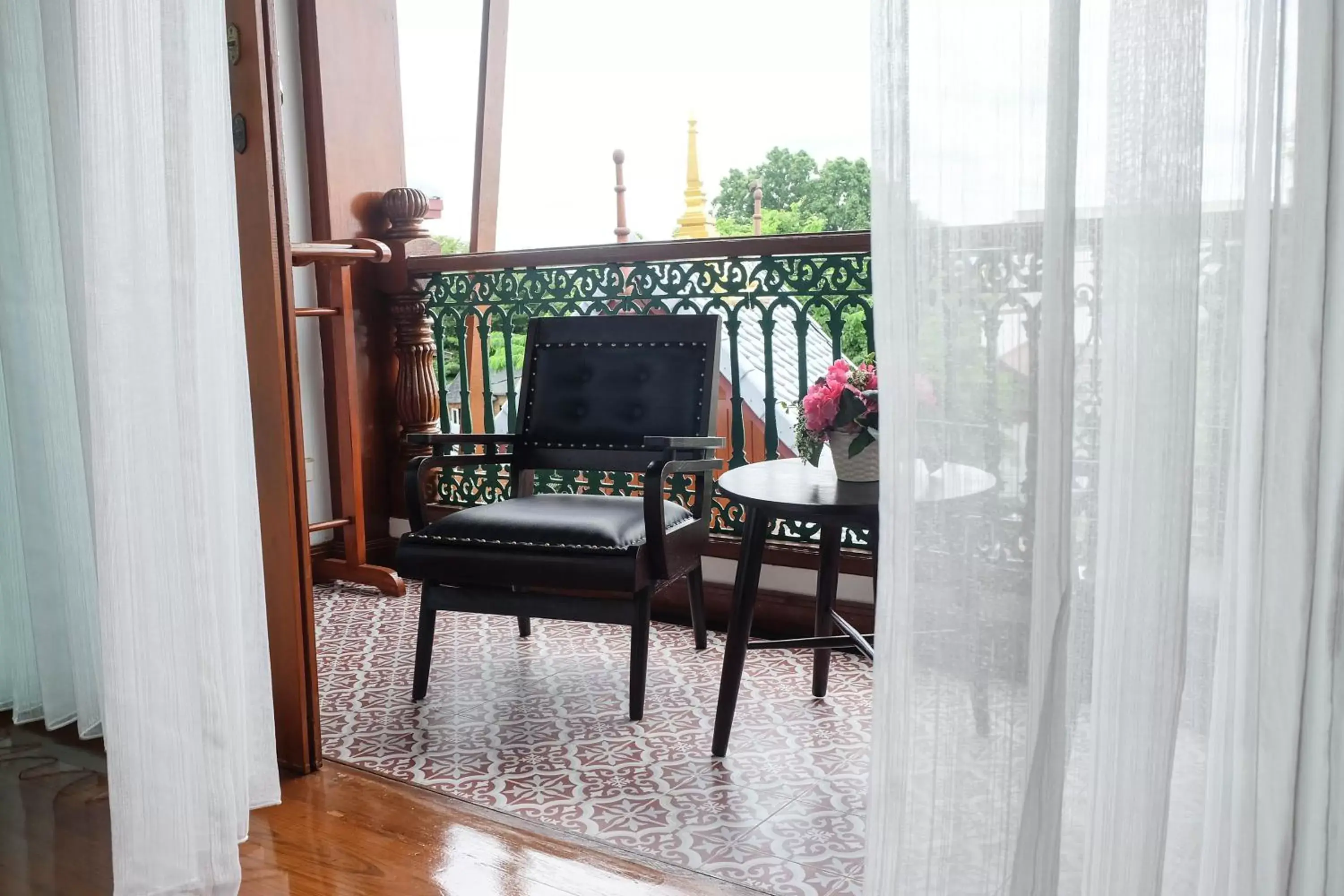 Balcony/Terrace, Seating Area in Villa Sirilanna Hotel