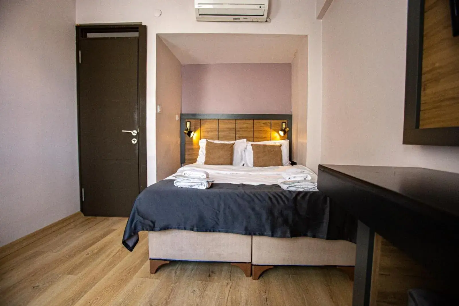 Bed in Comfort Hotel Taksim