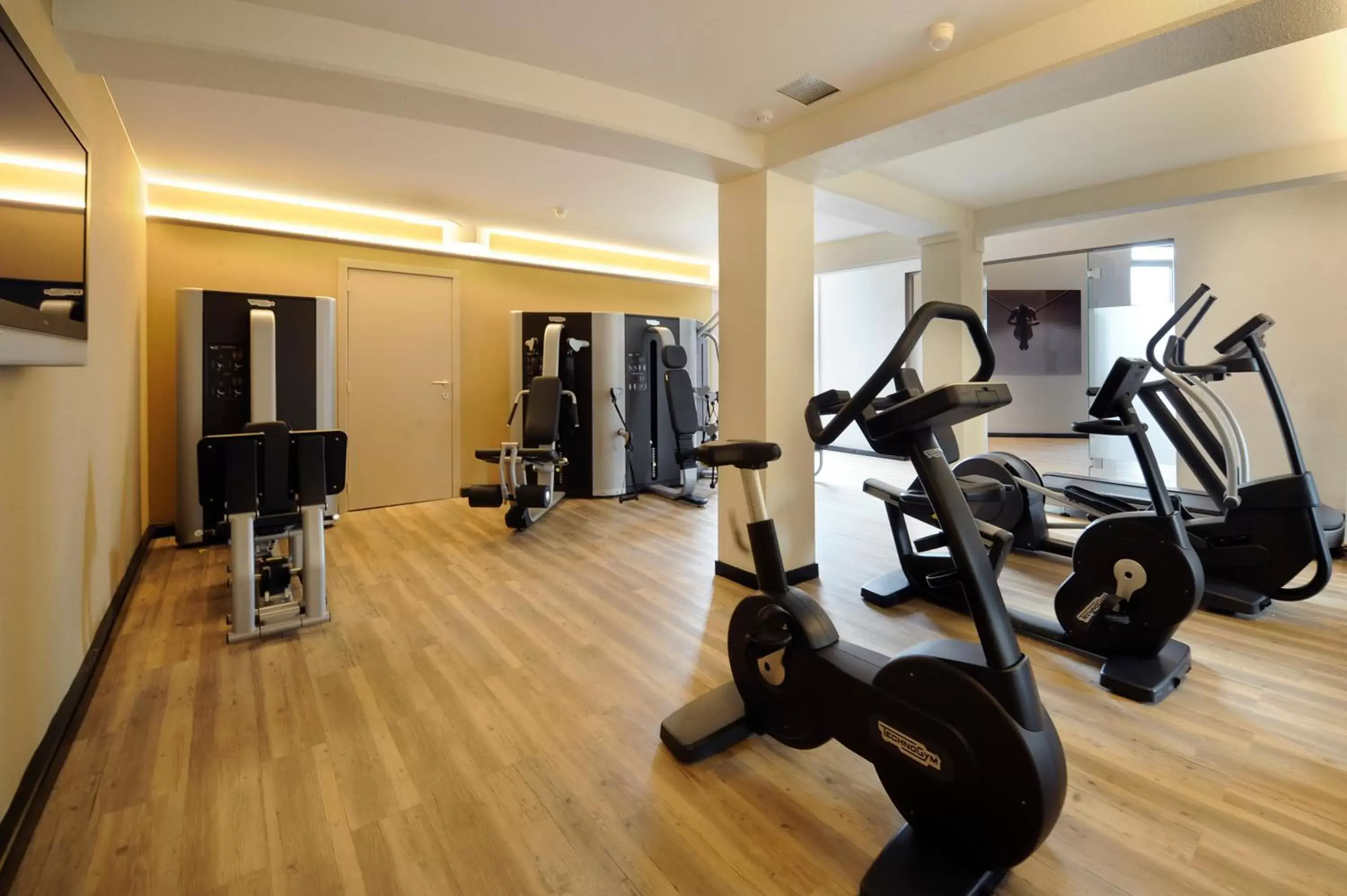 Fitness centre/facilities, Fitness Center/Facilities in Van der Valk Hotel Beveren