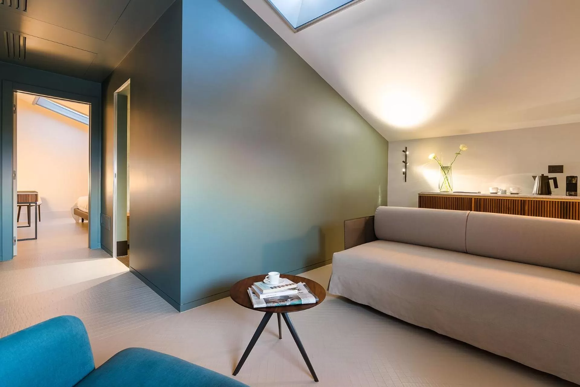 Photo of the whole room in Byssus Suites