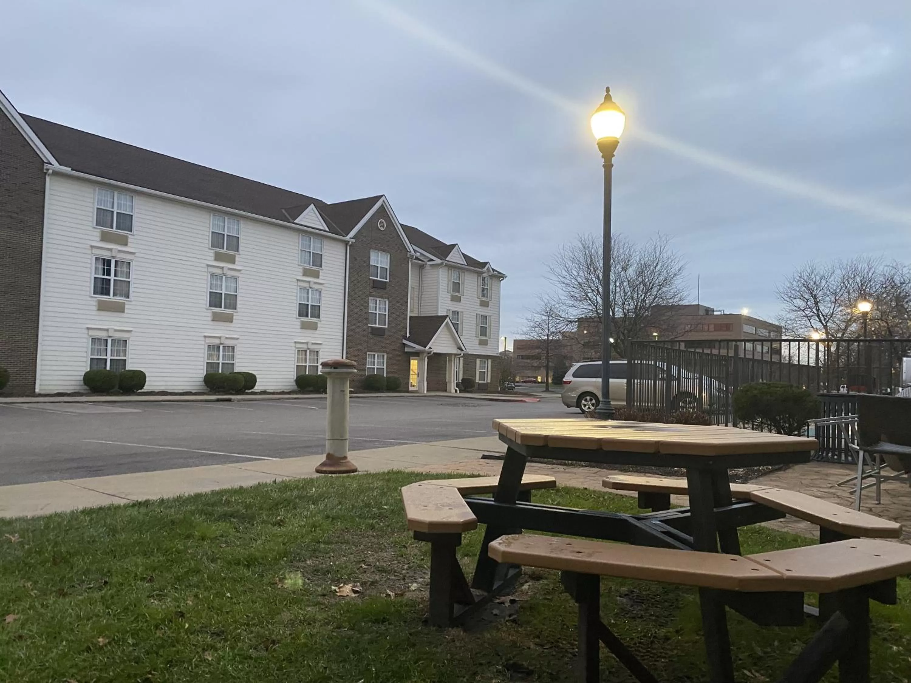 BBQ facilities in MainStay Suites Middleburg Heights Cleveland Airport