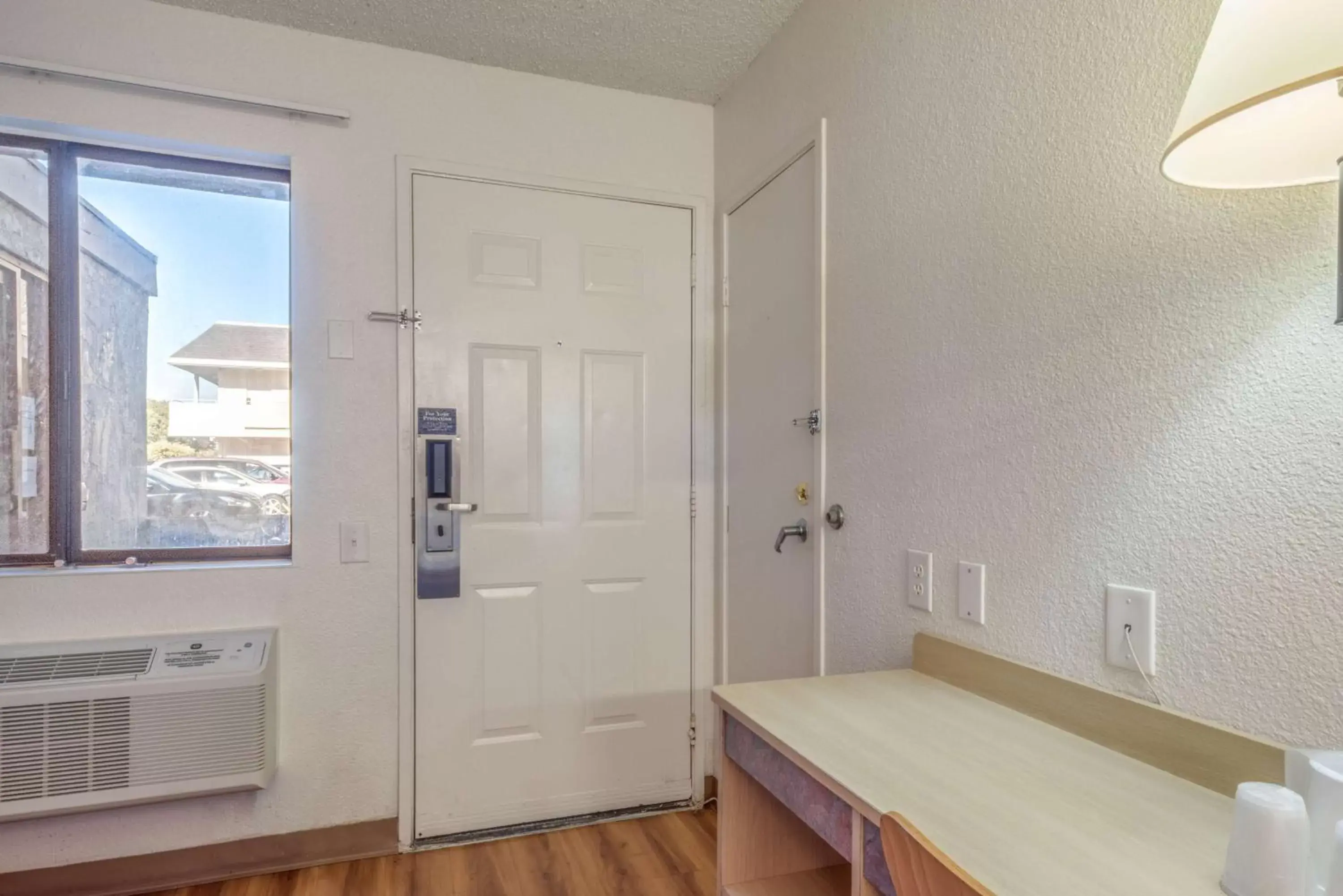 Bedroom in Motel 6-Fairfield, CA - North