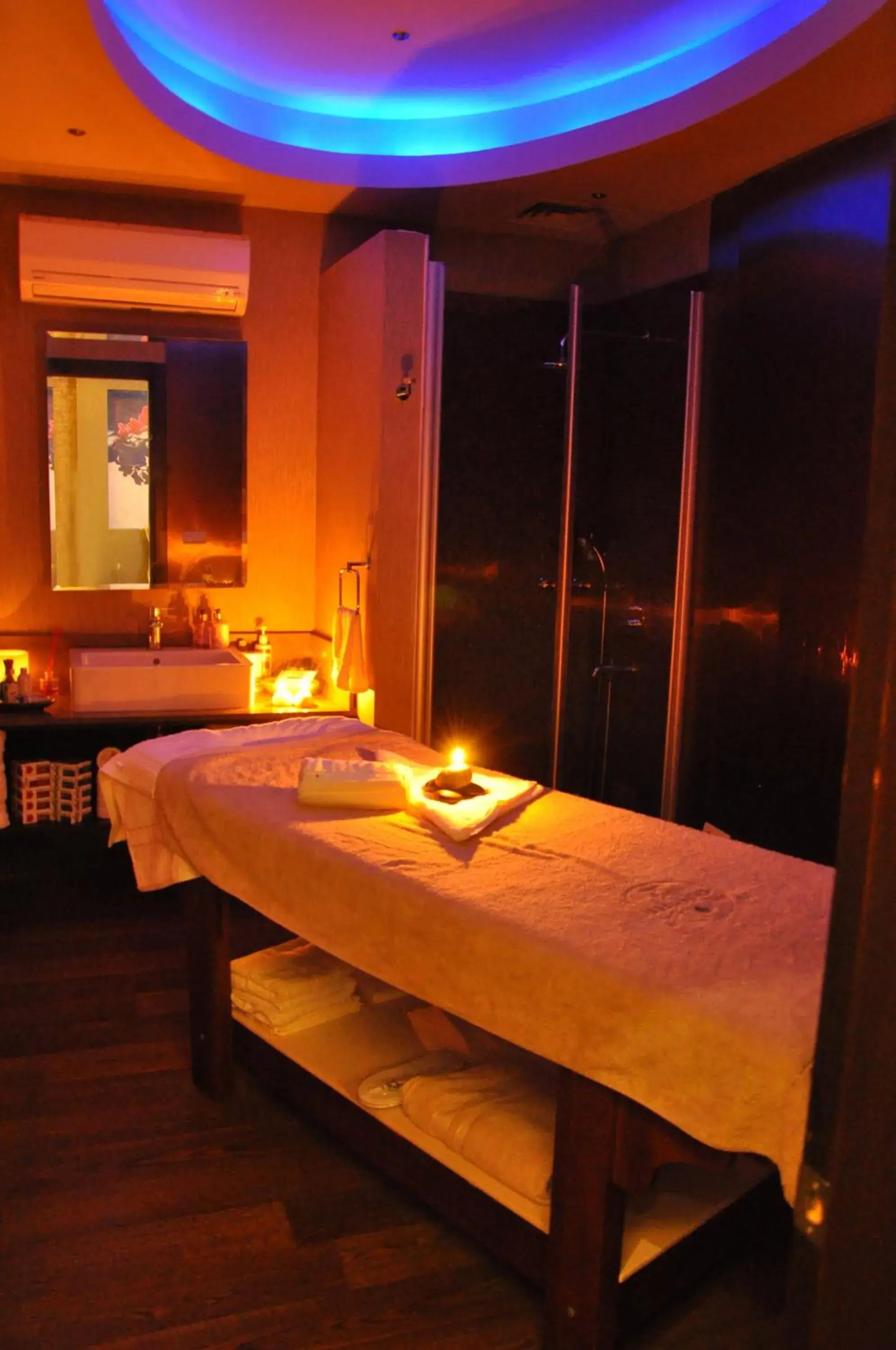 Massage in Mandarin Resort & Spa