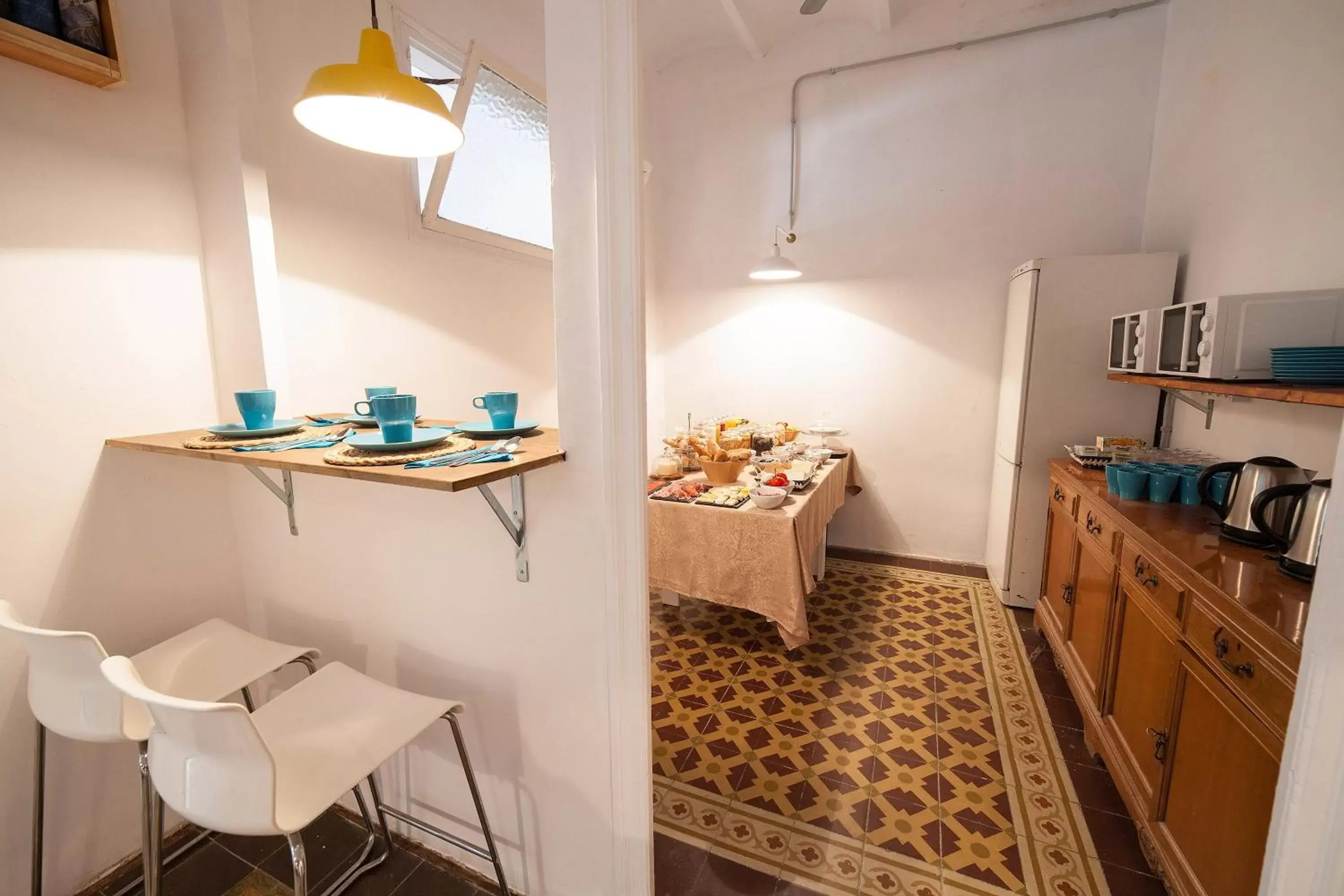 Property building, Kitchen/Kitchenette in Bed in Girona