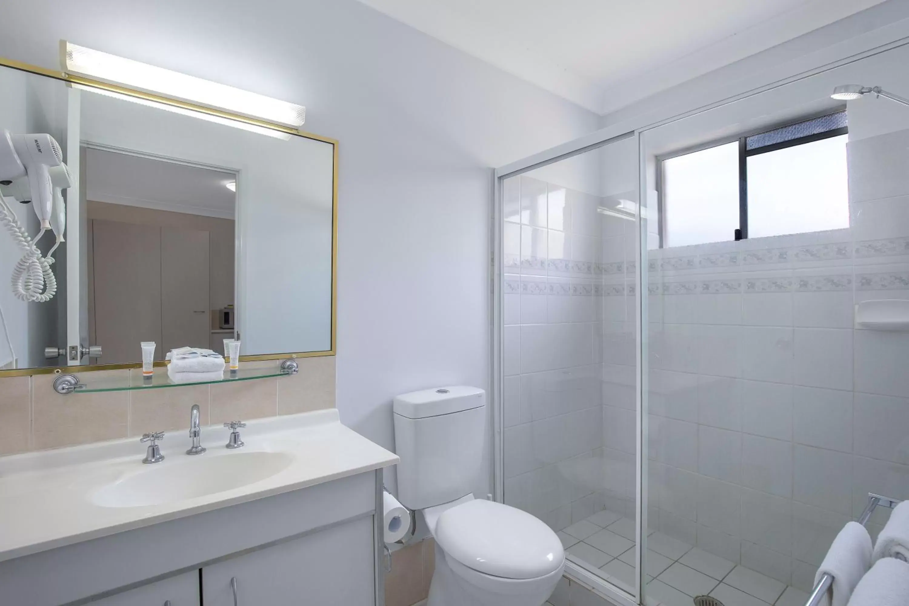 Shower, Bathroom in Comfort Inn North Brisbane