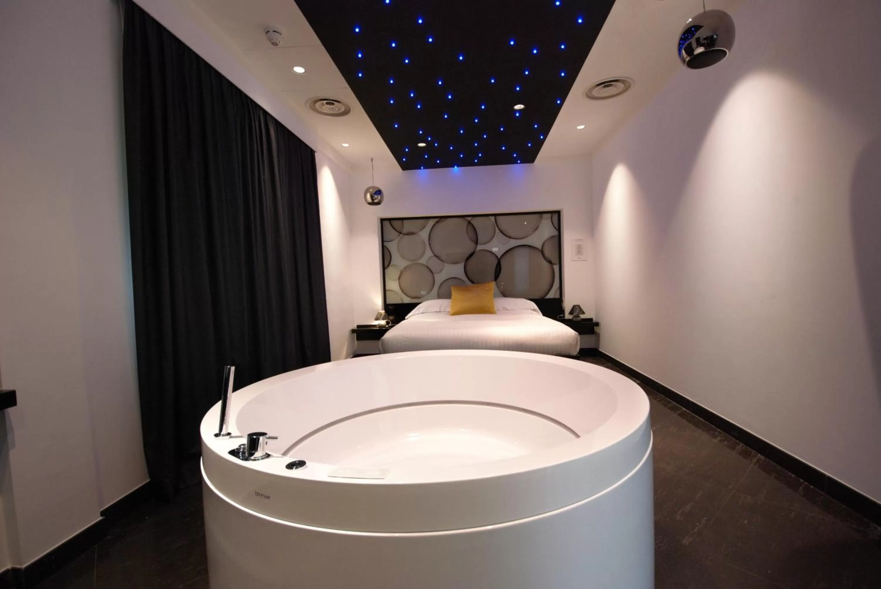 Photo of the whole room in JC Hotel