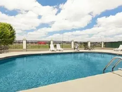 Day, Swimming Pool in Baymont by Wyndham Oklahoma City Airport