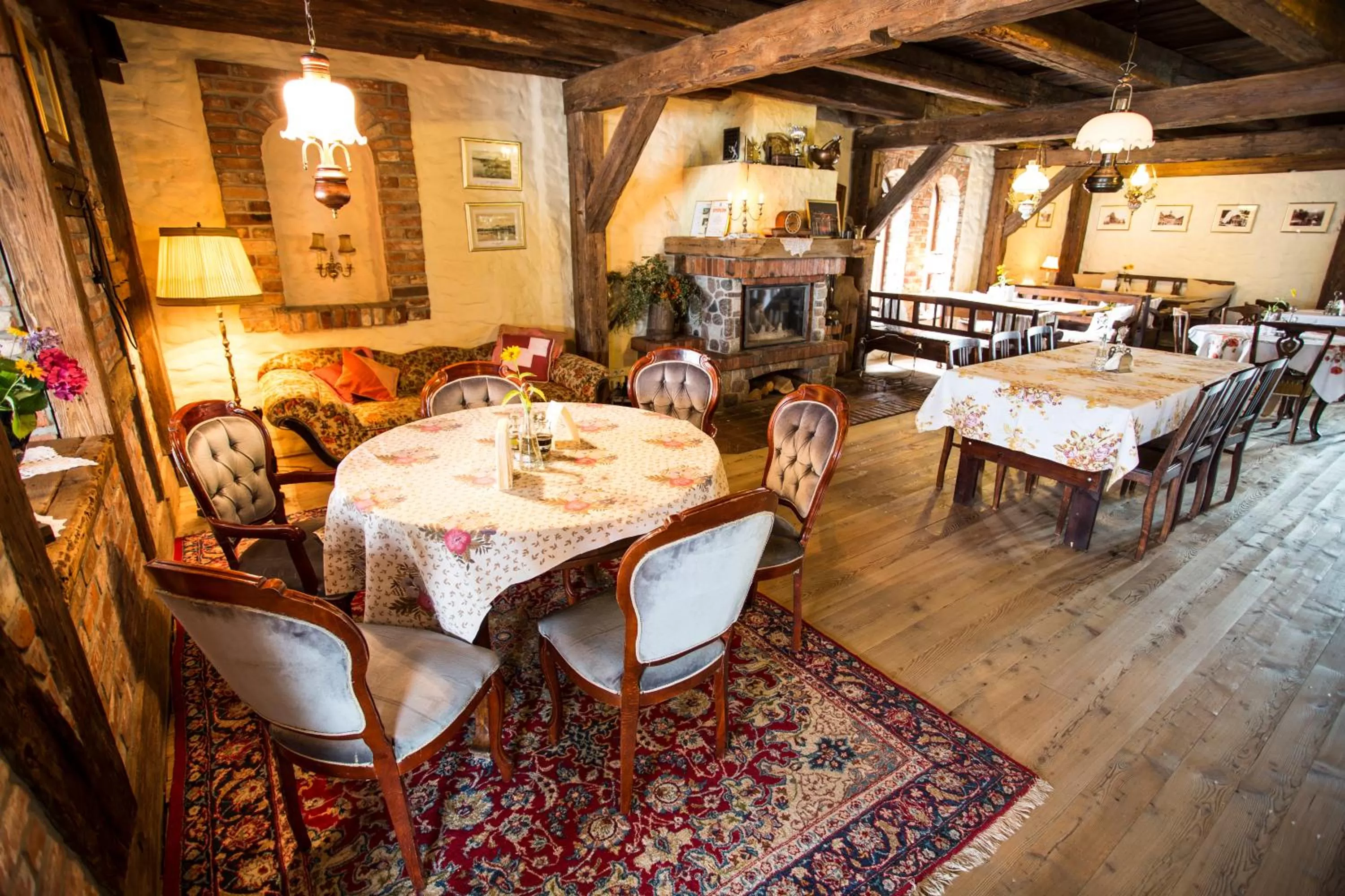 Restaurant/places to eat in Stary Tartak