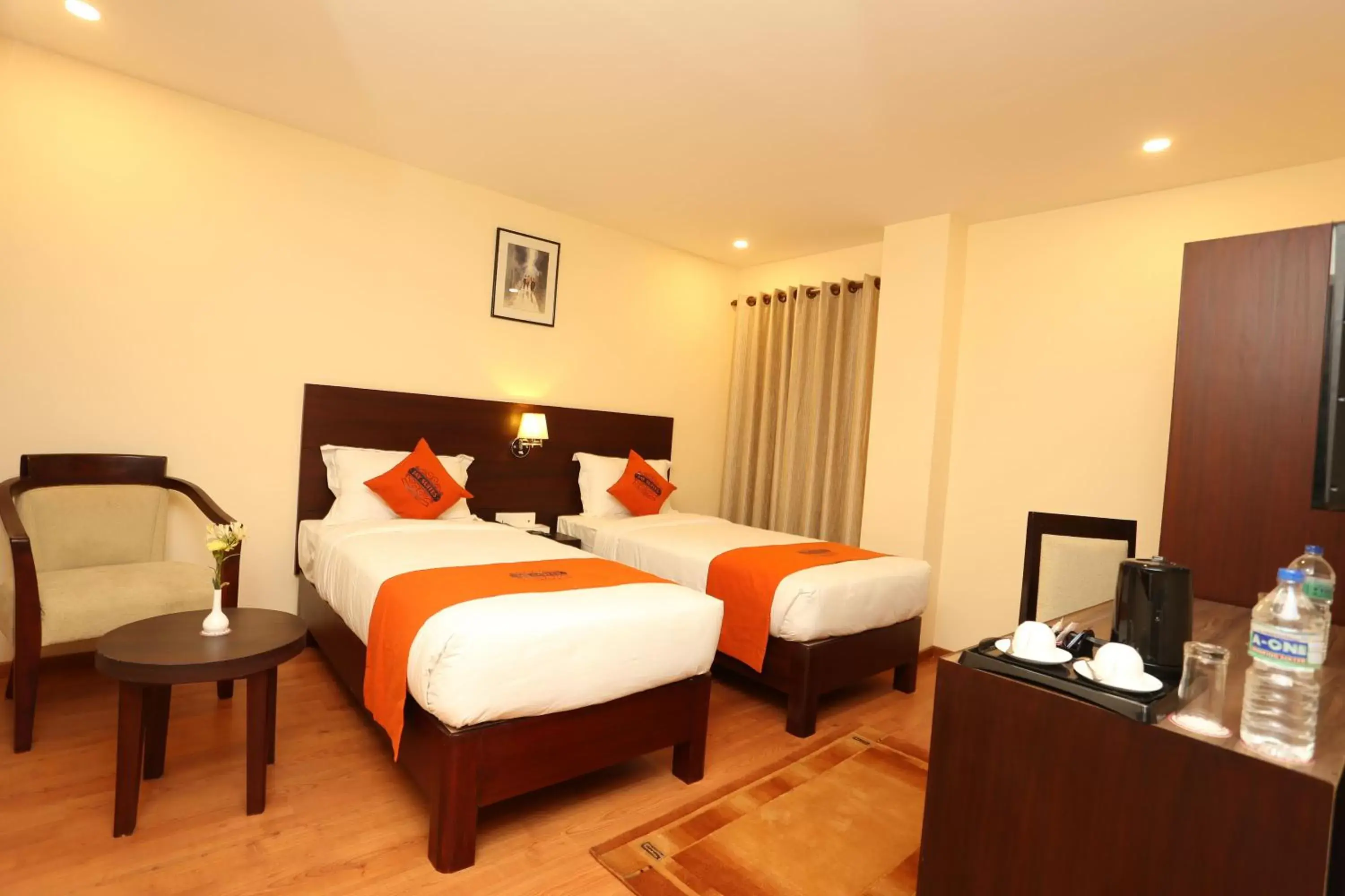 Deluxe Double or Twin Room  - 15% off on food and beverage, 24 hrs check in allowed, Late checkout by 1 hour in Hotel Jay Suites