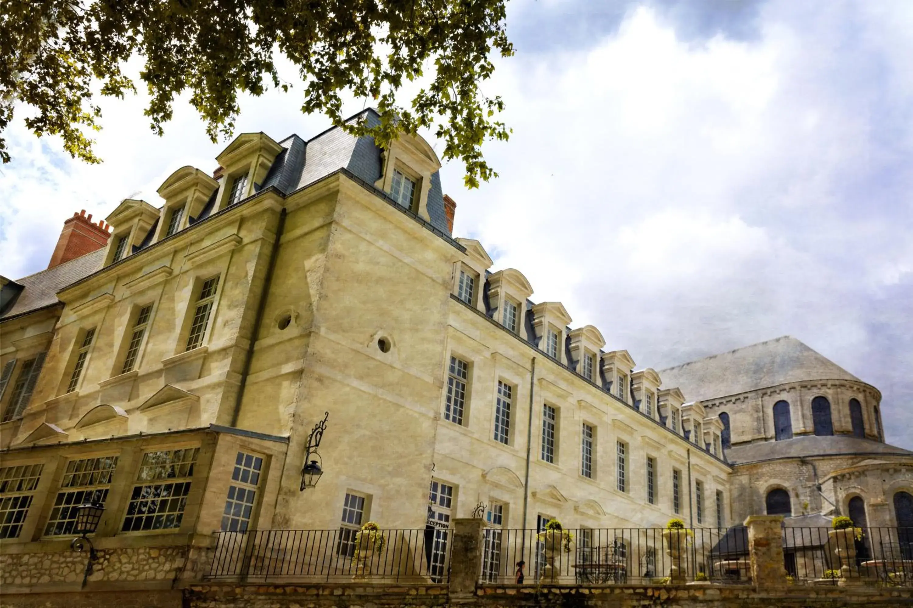 Facade/entrance, Property Building in Grand Hôtel de l'Abbaye