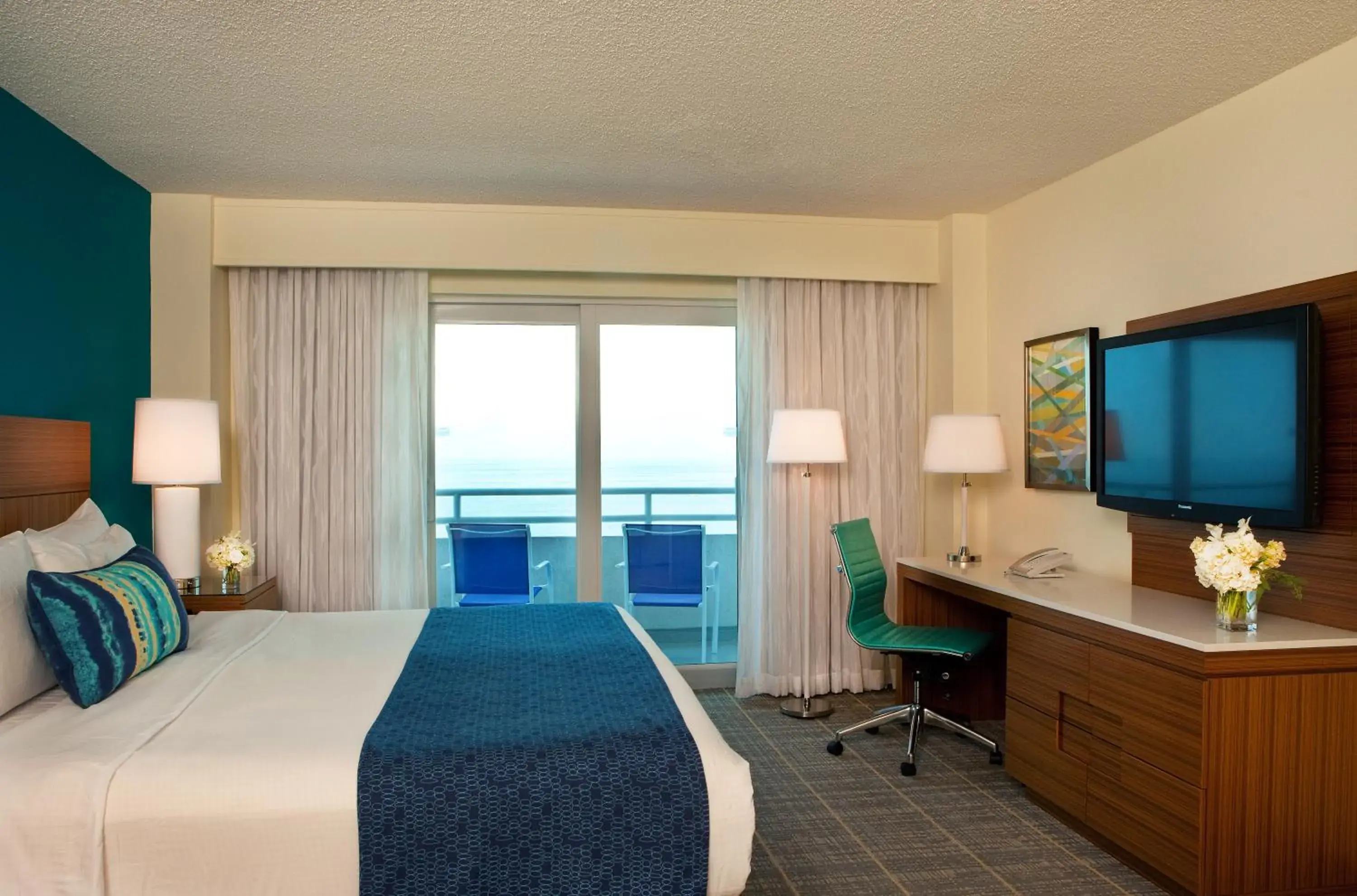 Bed, TV/Entertainment Center in Ocean Place Resort