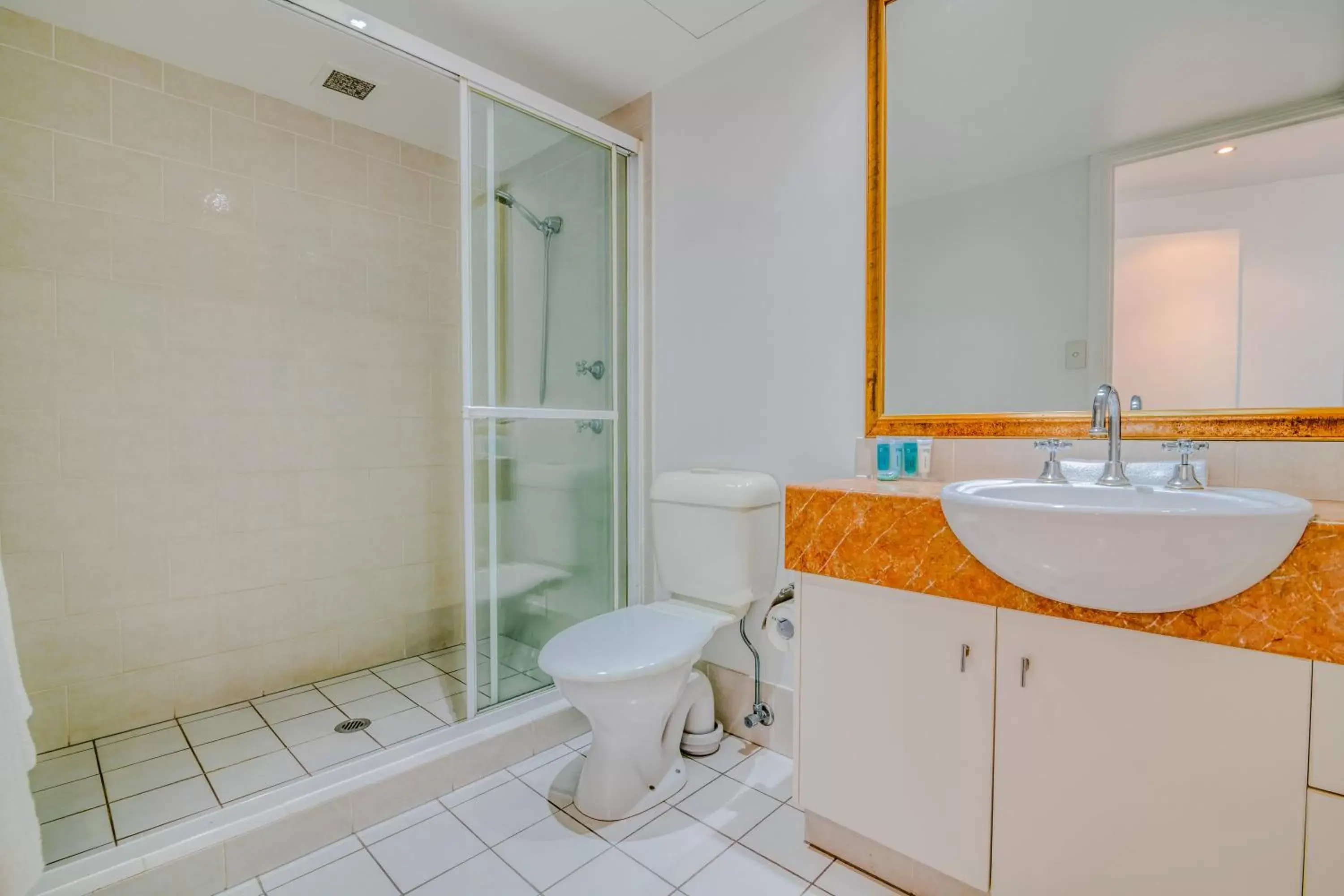 Toilet, Bathroom in Bel Air on Broadbeach