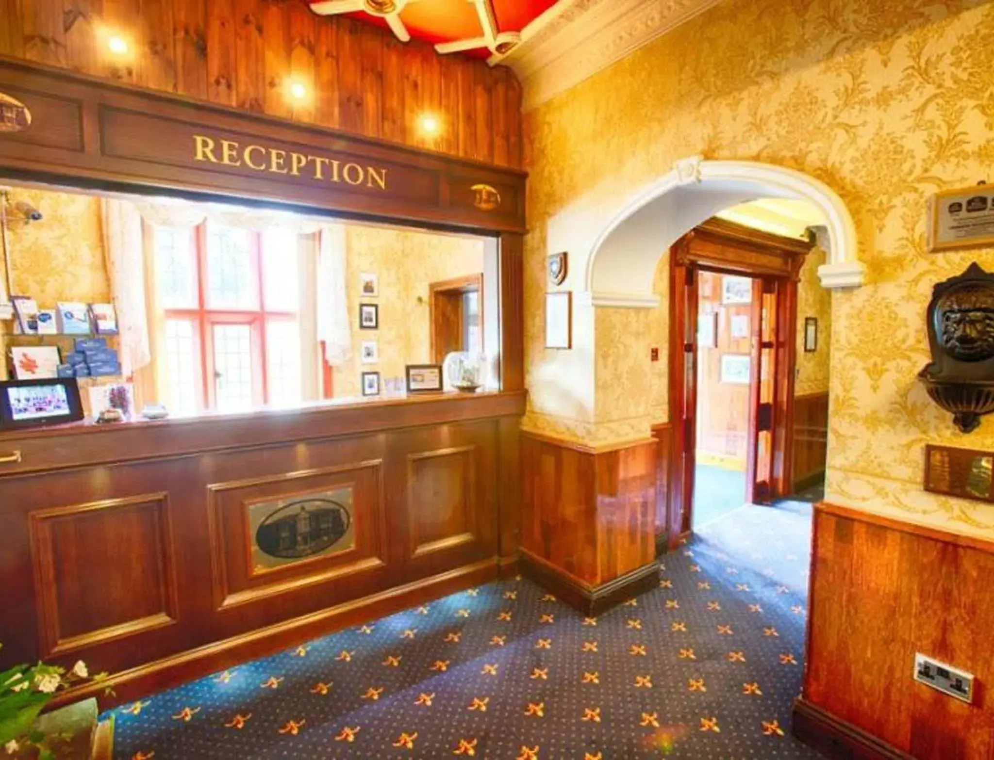 Lobby or reception, Lobby/Reception in Rogerthorpe Manor Hotel