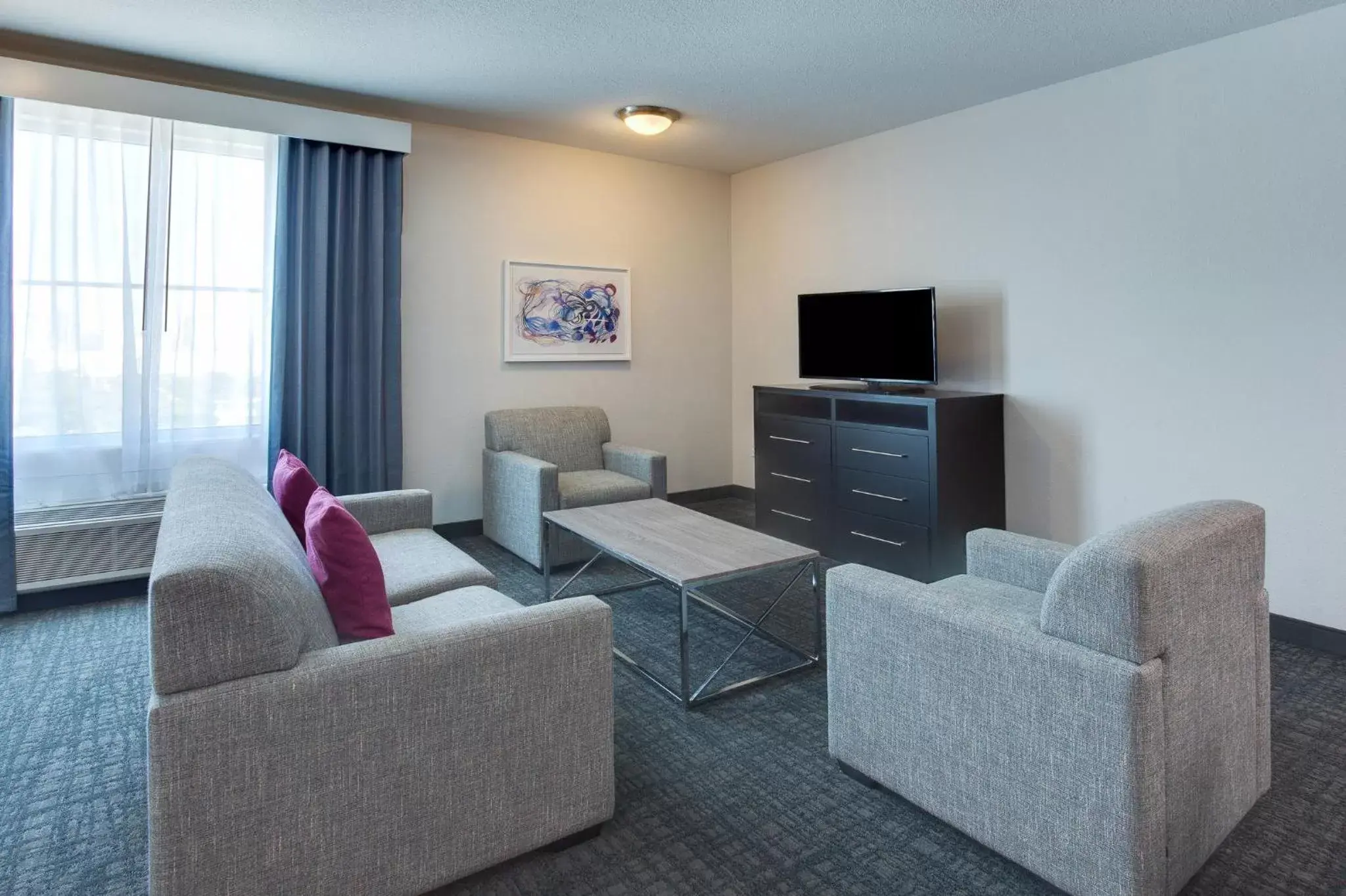 King Suite with Sofa Bed in Crowne Plaza Hotel & Resorts Fort Lauderdale Airport/ Cruise, an IHG Hotel