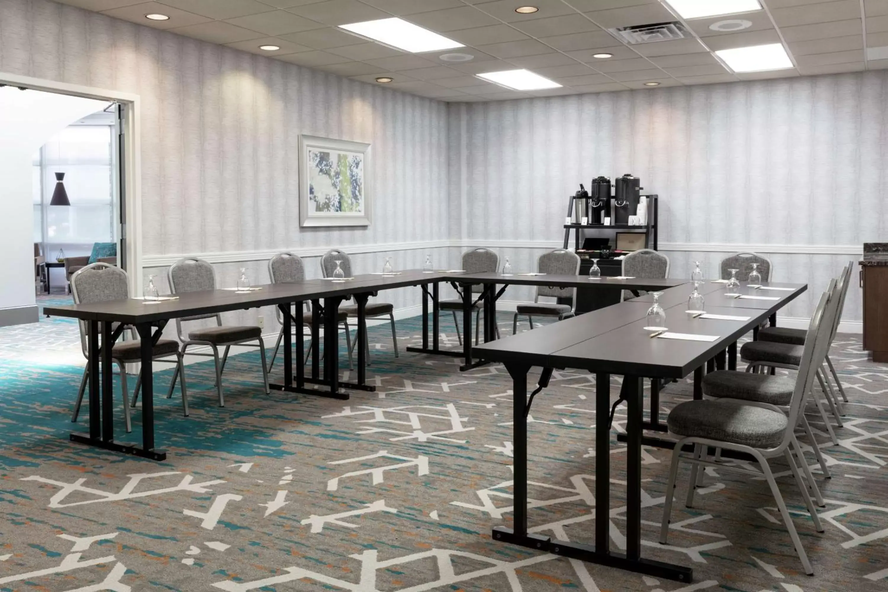 Meeting/conference room, Restaurant/Places to Eat in DoubleTree Birmingham Perimeter Park