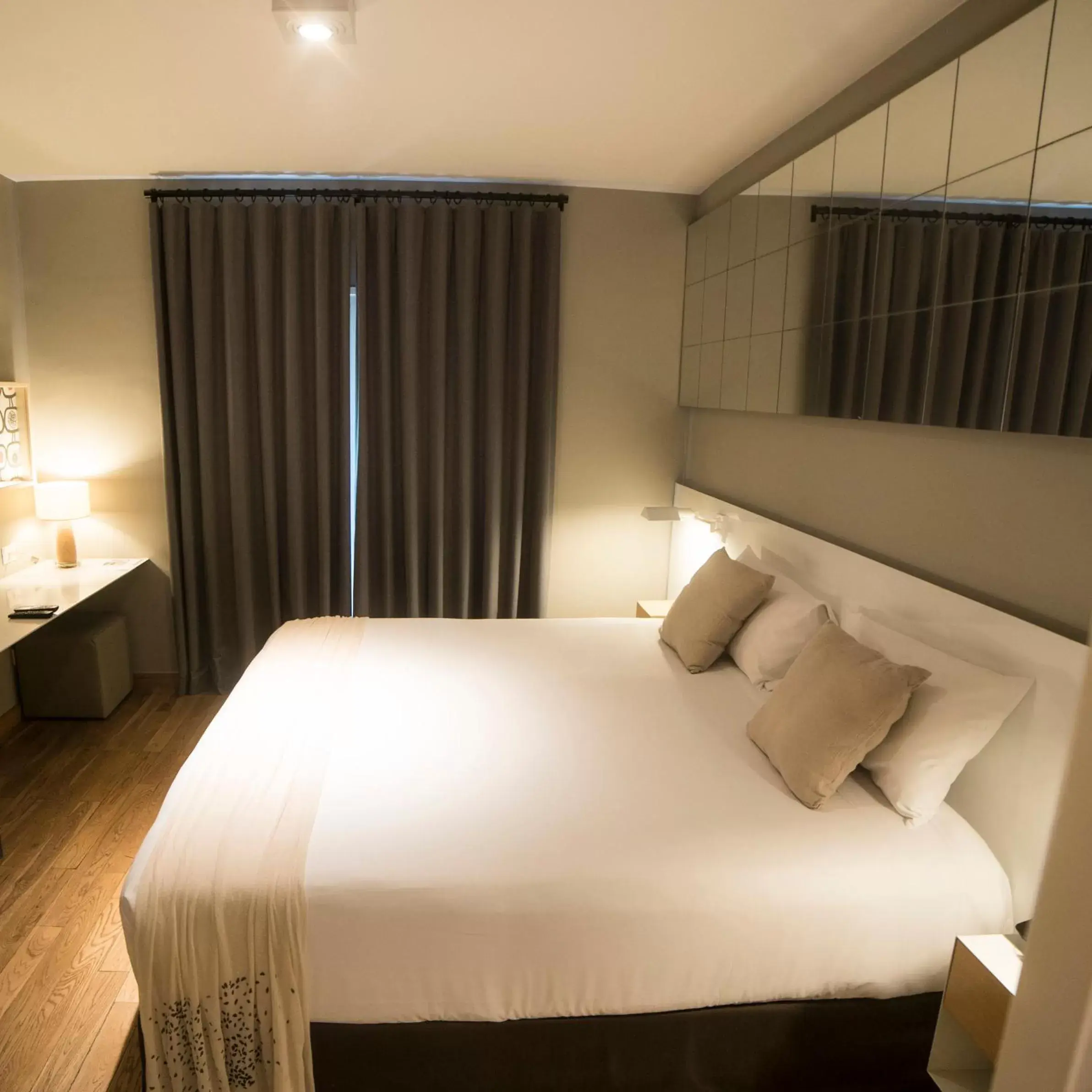 Bedroom, Bed in Hotel Arenales