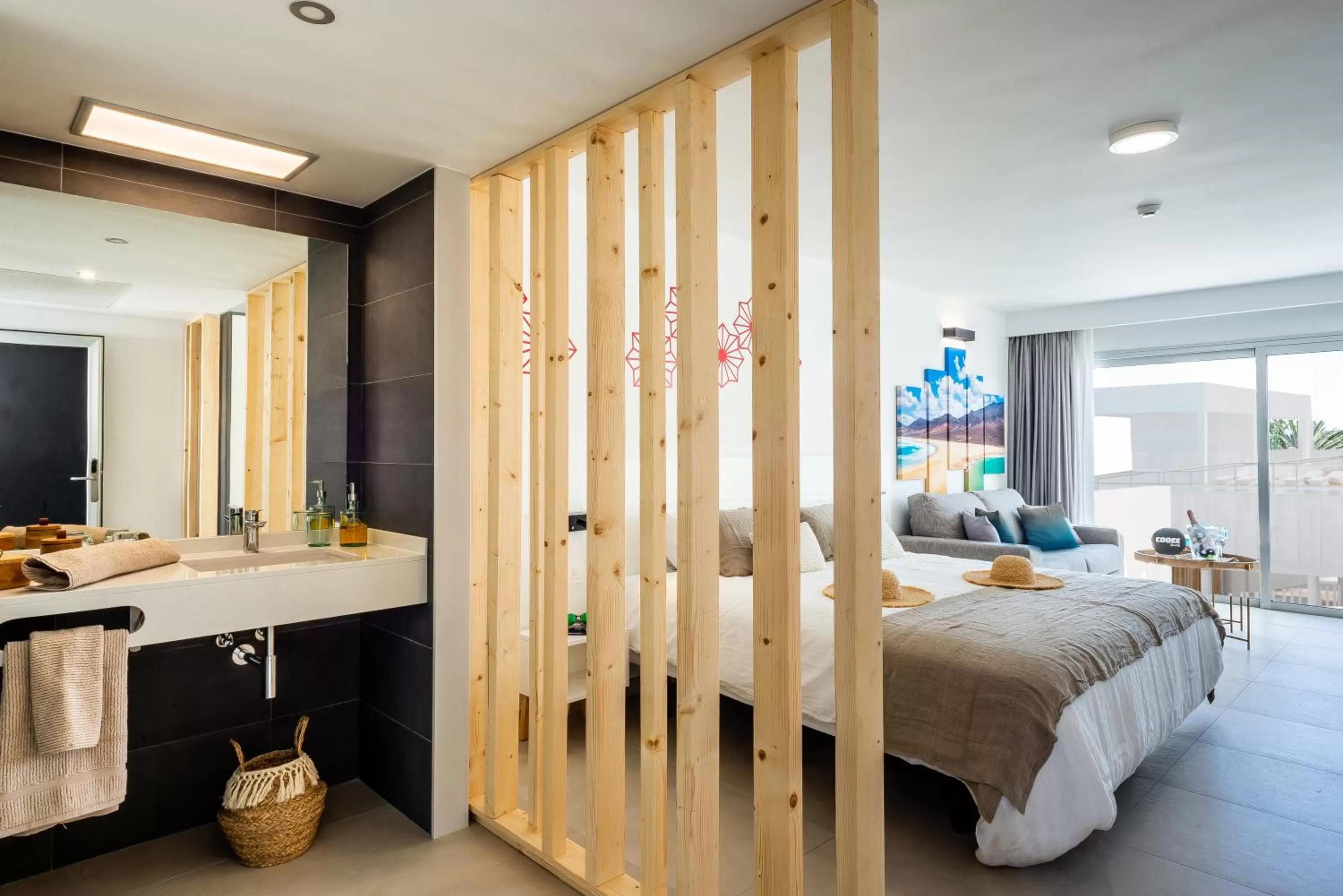 Photo of the whole room, Bed in Hotel Taimar