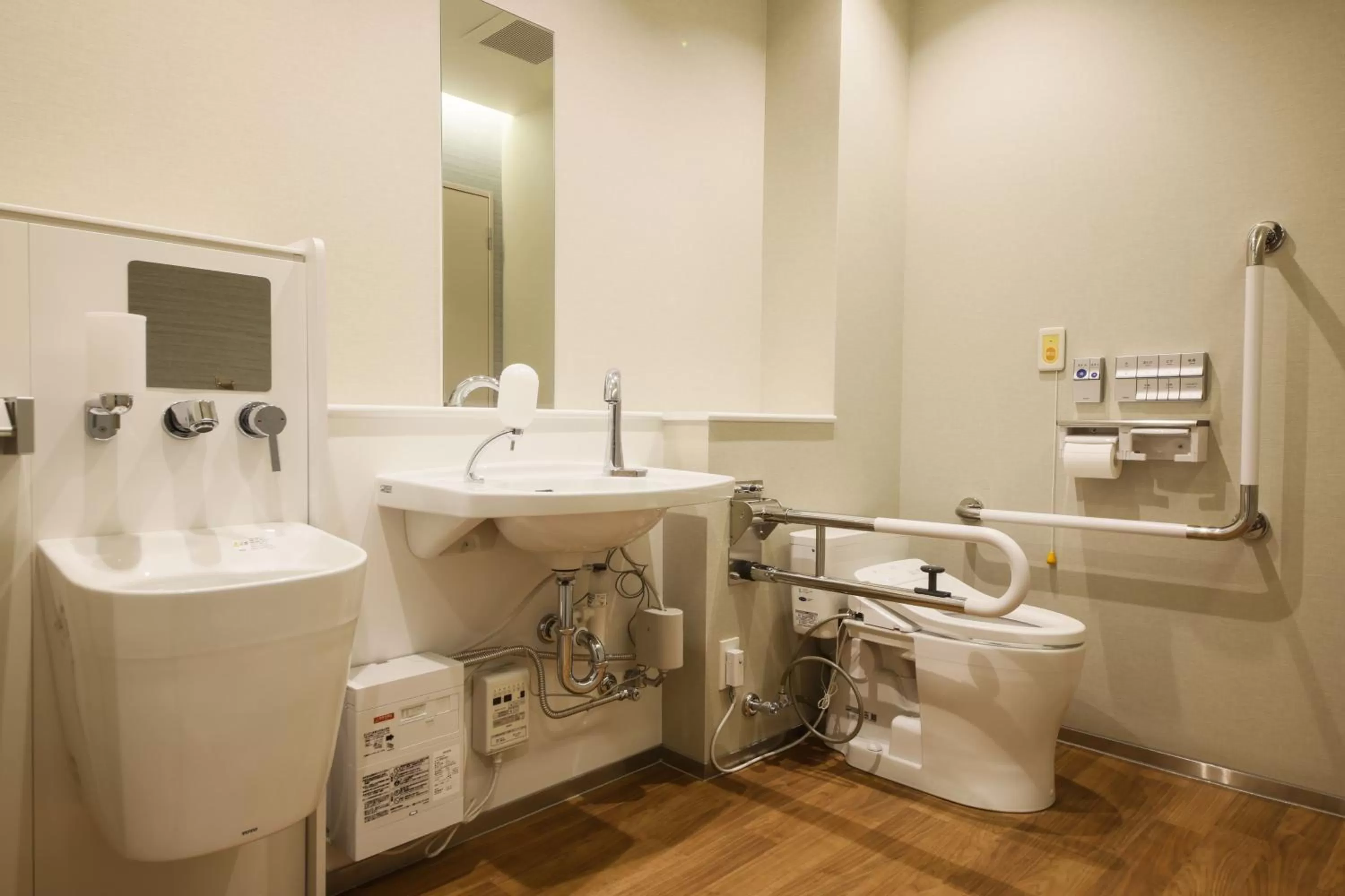 Toilet in Plum Hotel