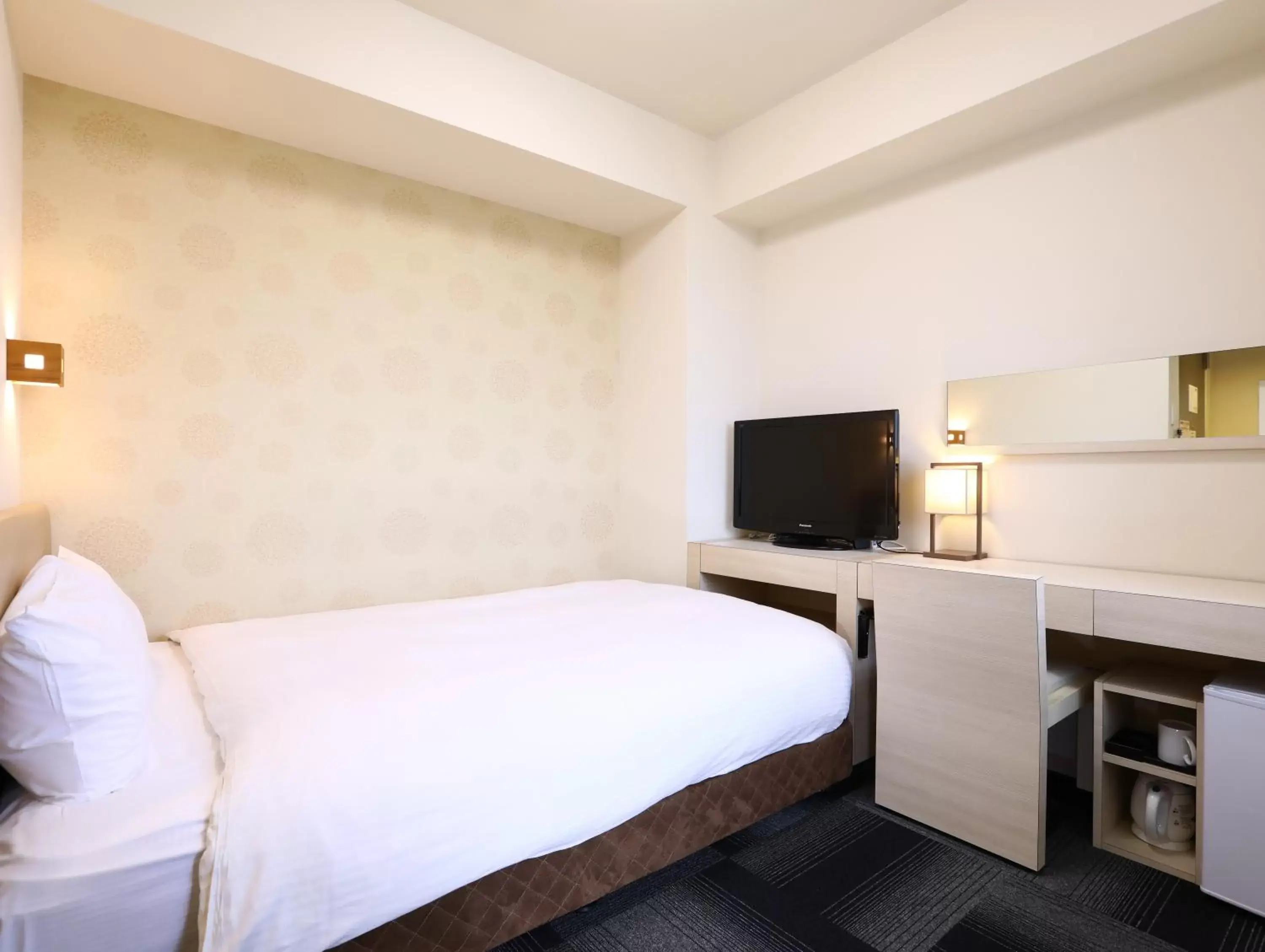 Bed in Hotel Wing International Himeji