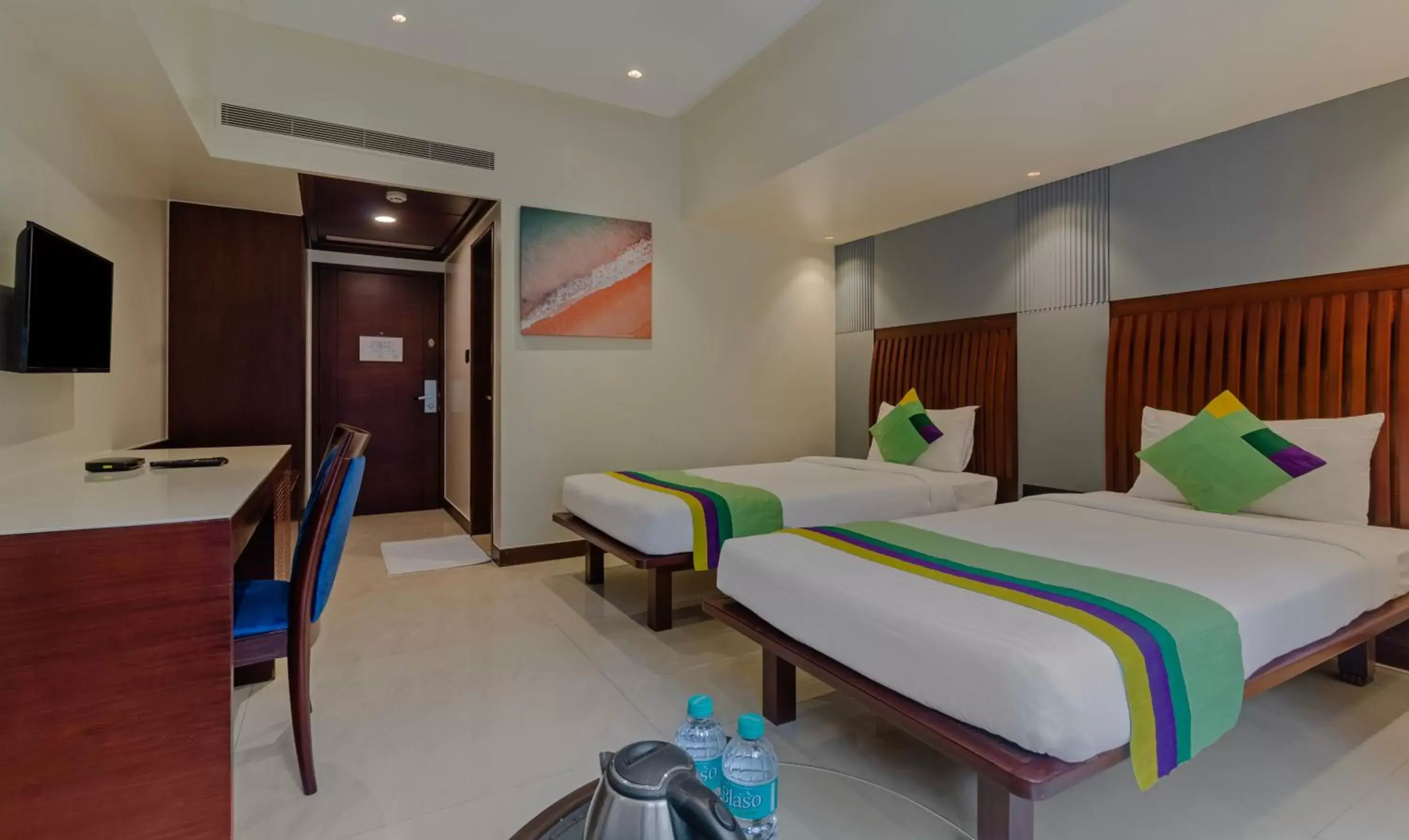 Bedroom, Bed in Treebo Regency - Bund Garden, Dhole Patil Road Bedroom, Bed in Treebo Regency - Bund Garden, Dhole Patil Road