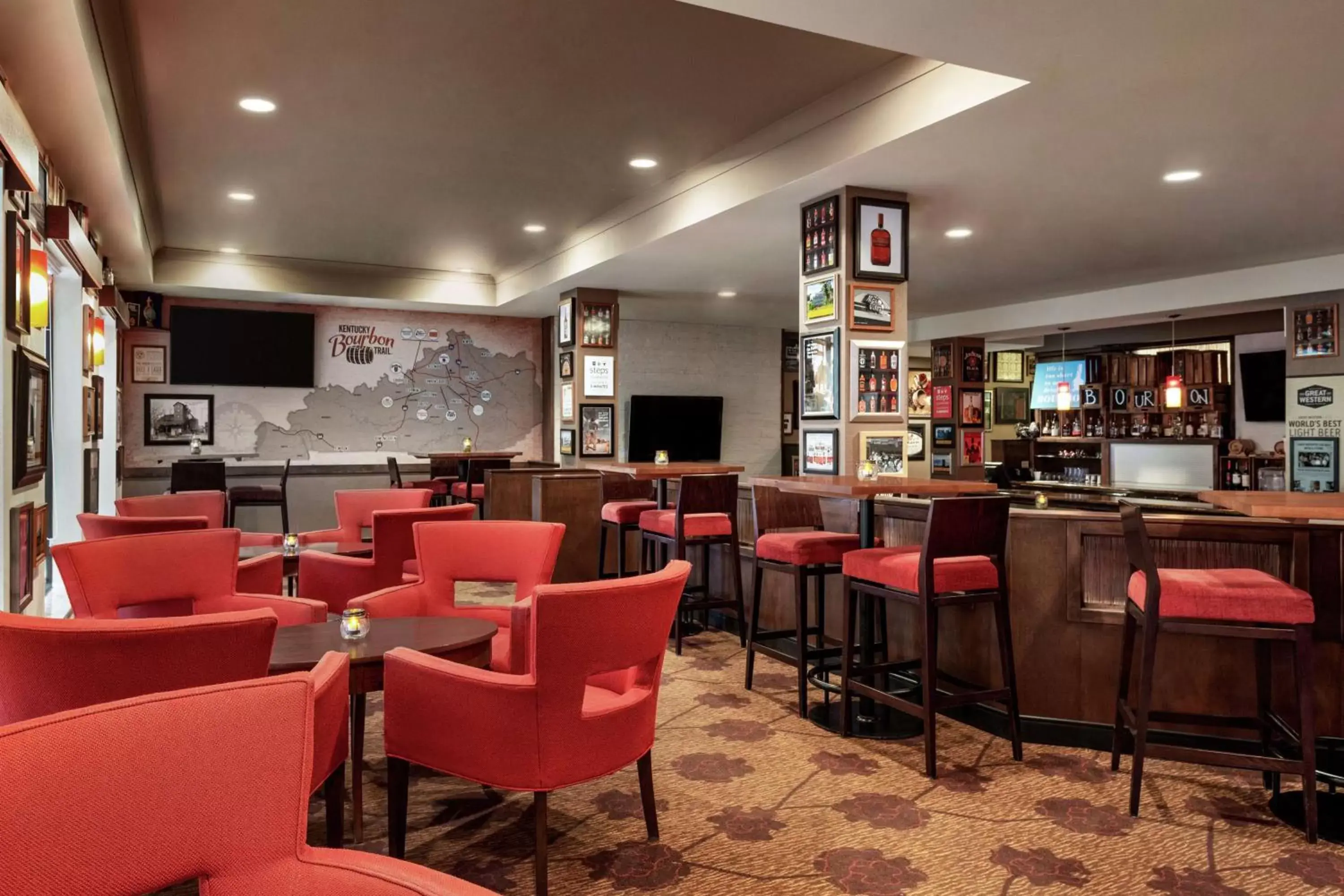 Lounge or bar in Hilton Garden Inn Saskatoon Downtown Lounge or bar in Hilton Garden Inn Saskatoon Downtown