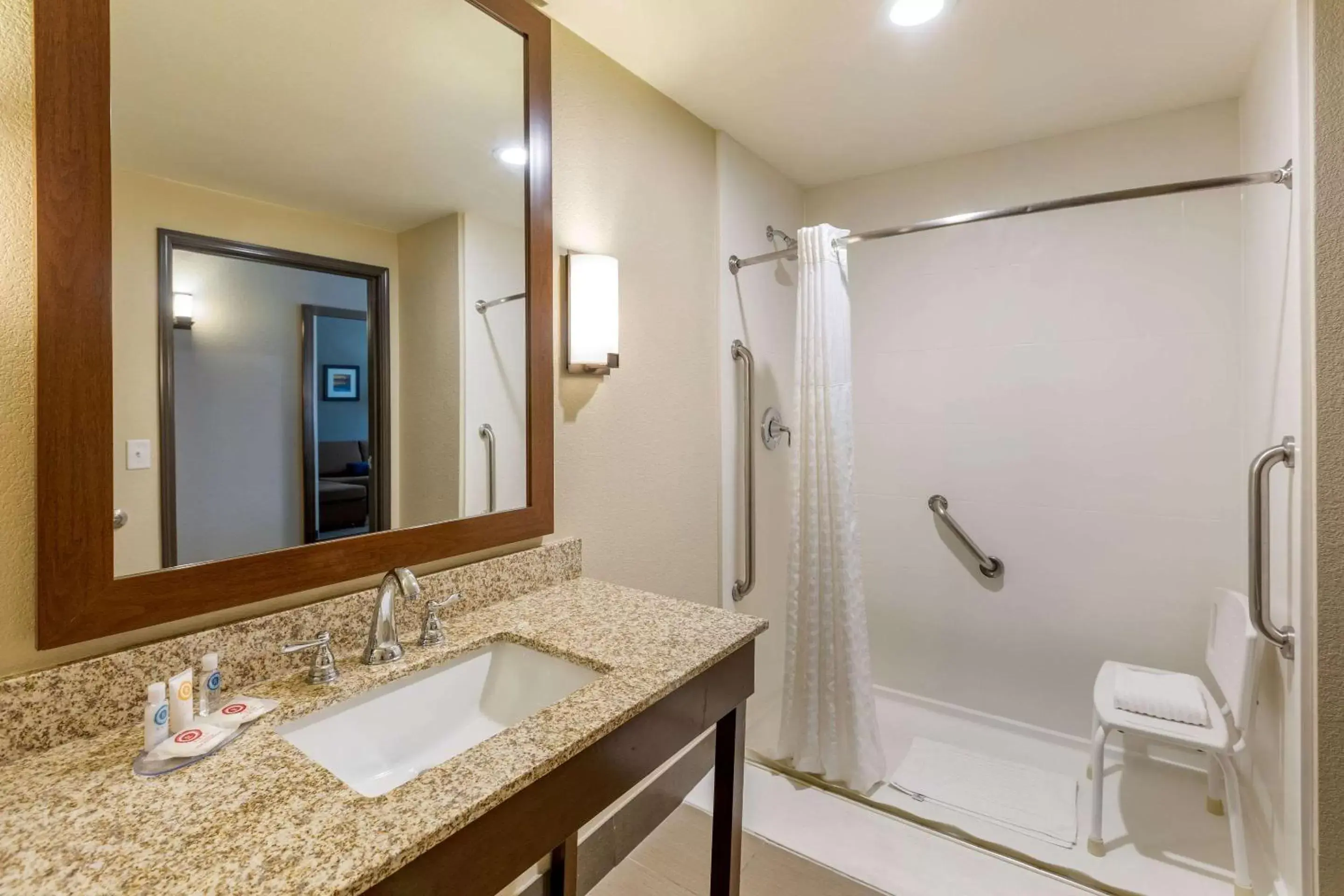 Photo of the whole room, Bathroom in Comfort Suites Near Denver Downtown