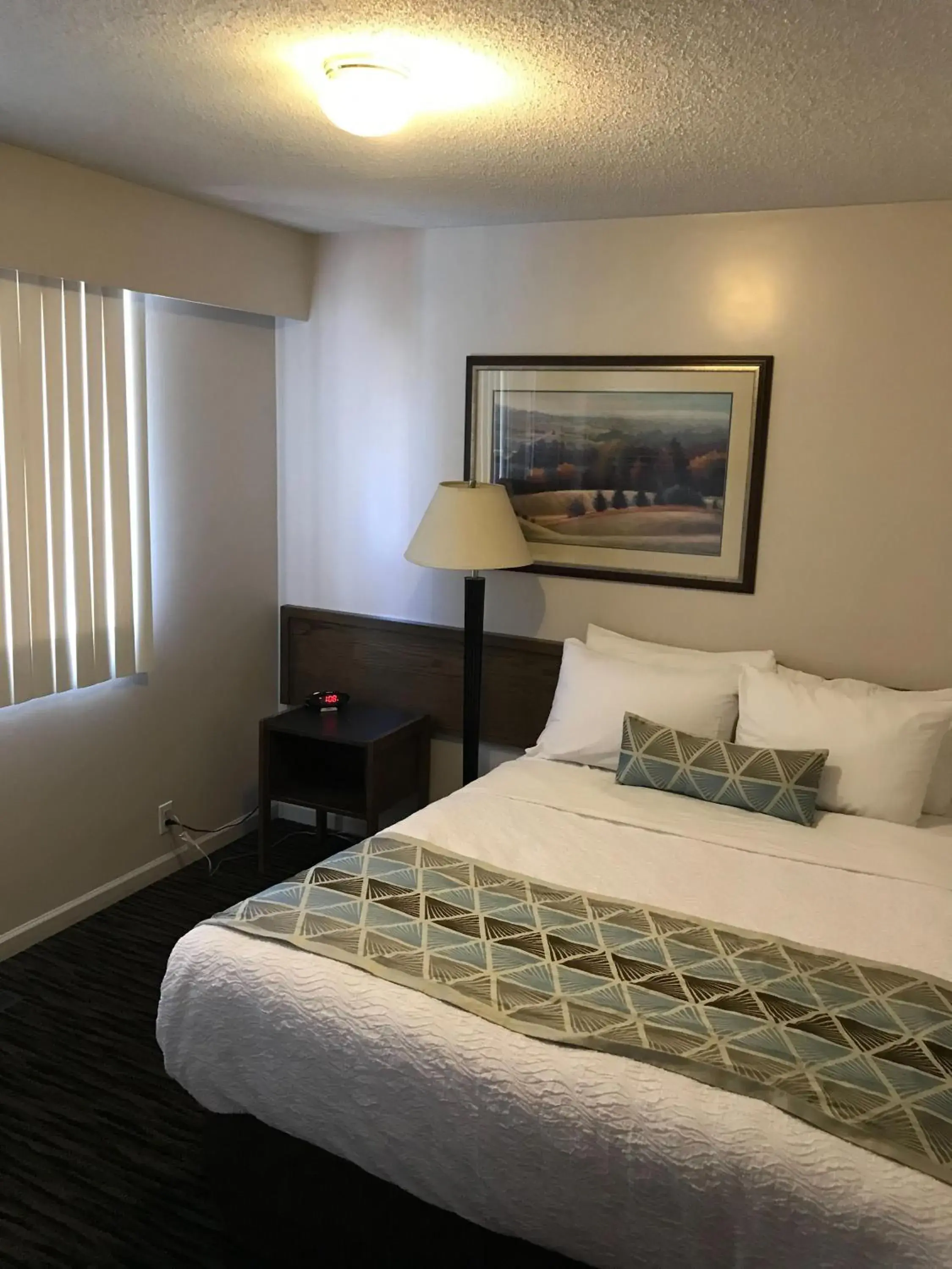 Bedroom, Bed in Recreation Inn and Suites