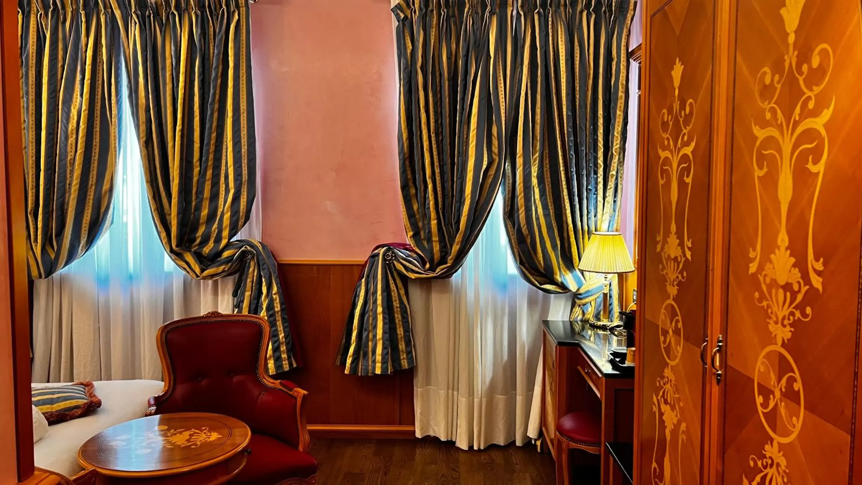 Living room, Seating Area in Hotel Vittoria