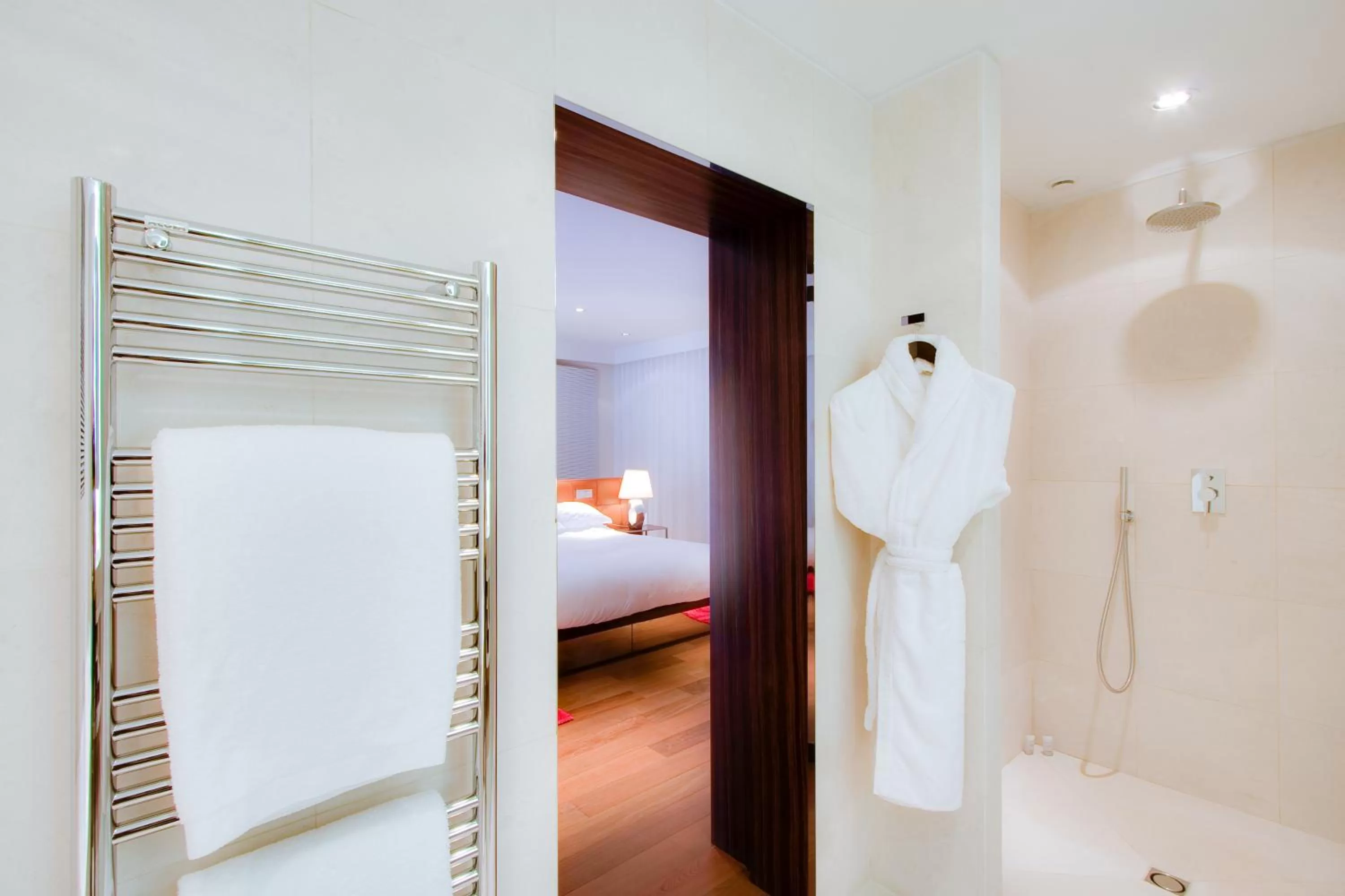 Bathroom, Bed in Maison Pic