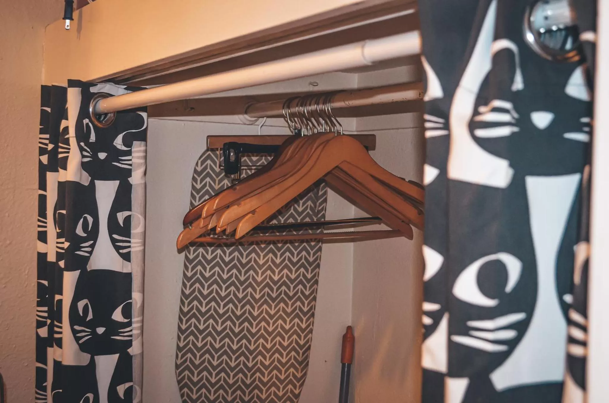 wardrobe in Hollywood Light Haven Lodge