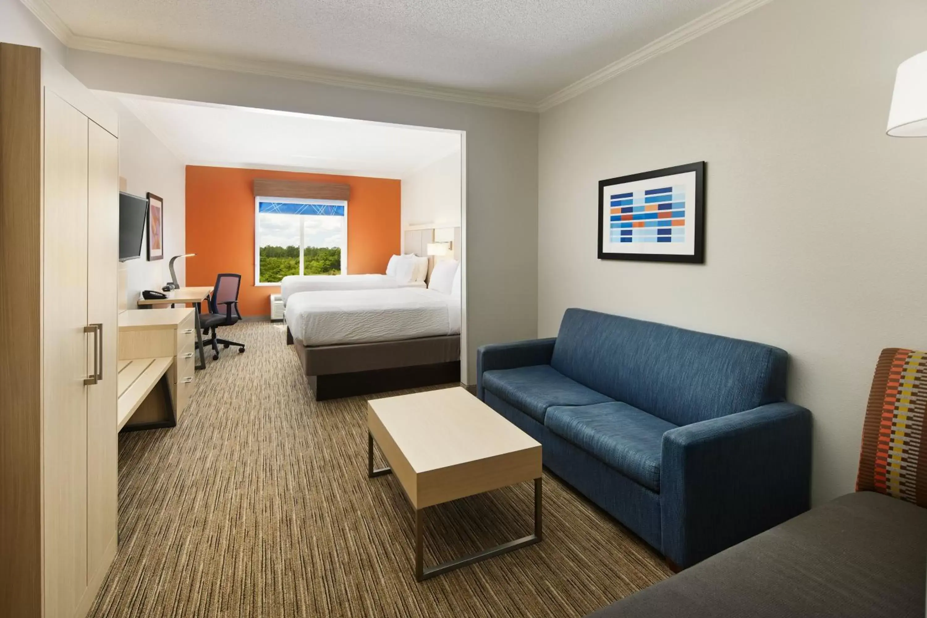 Photo of the whole room, Seating Area in Holiday Inn Express & Suites Bonifay, an IHG Hotel