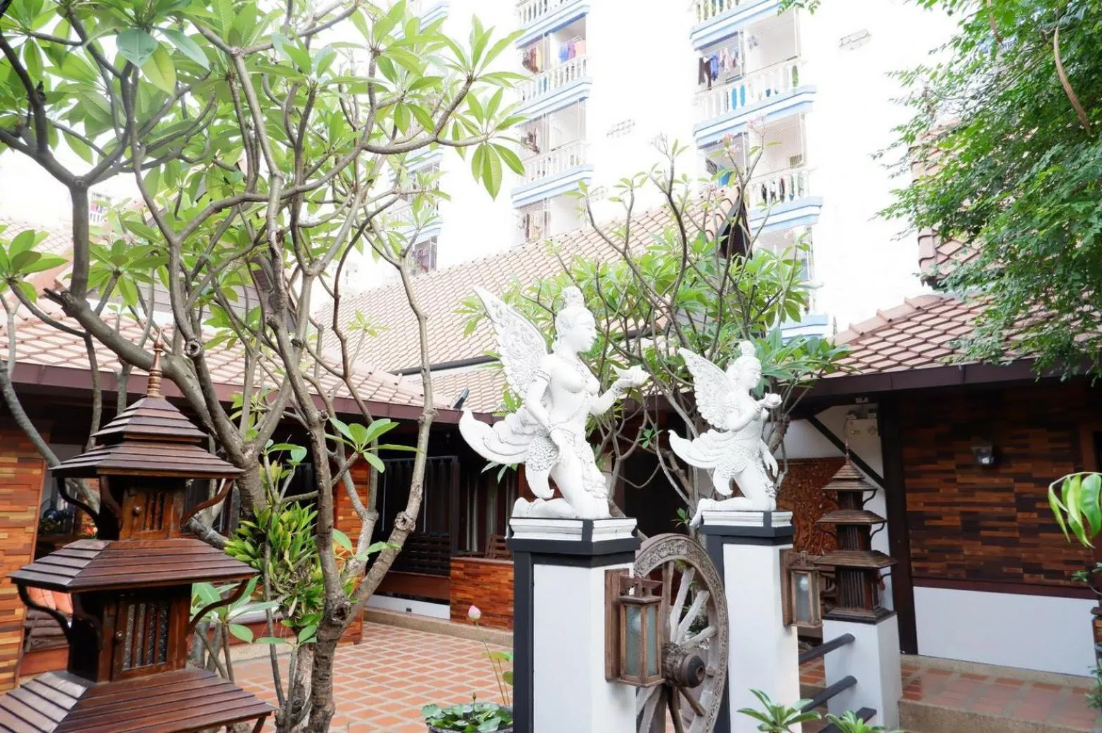 Property building in Yotaka Boutique Hotel Bangkok