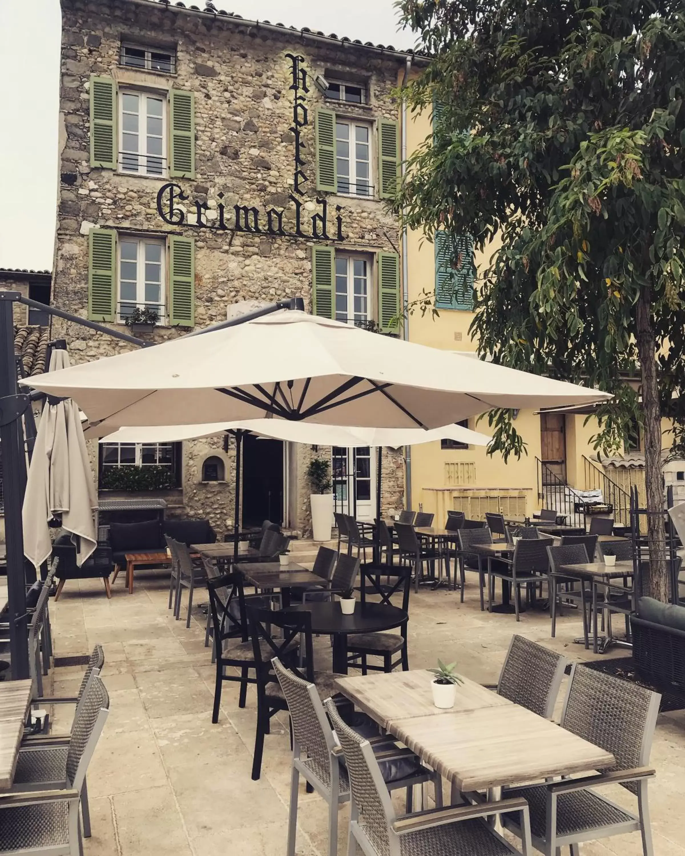 Restaurant/Places to Eat in Hôtel Grimaldi