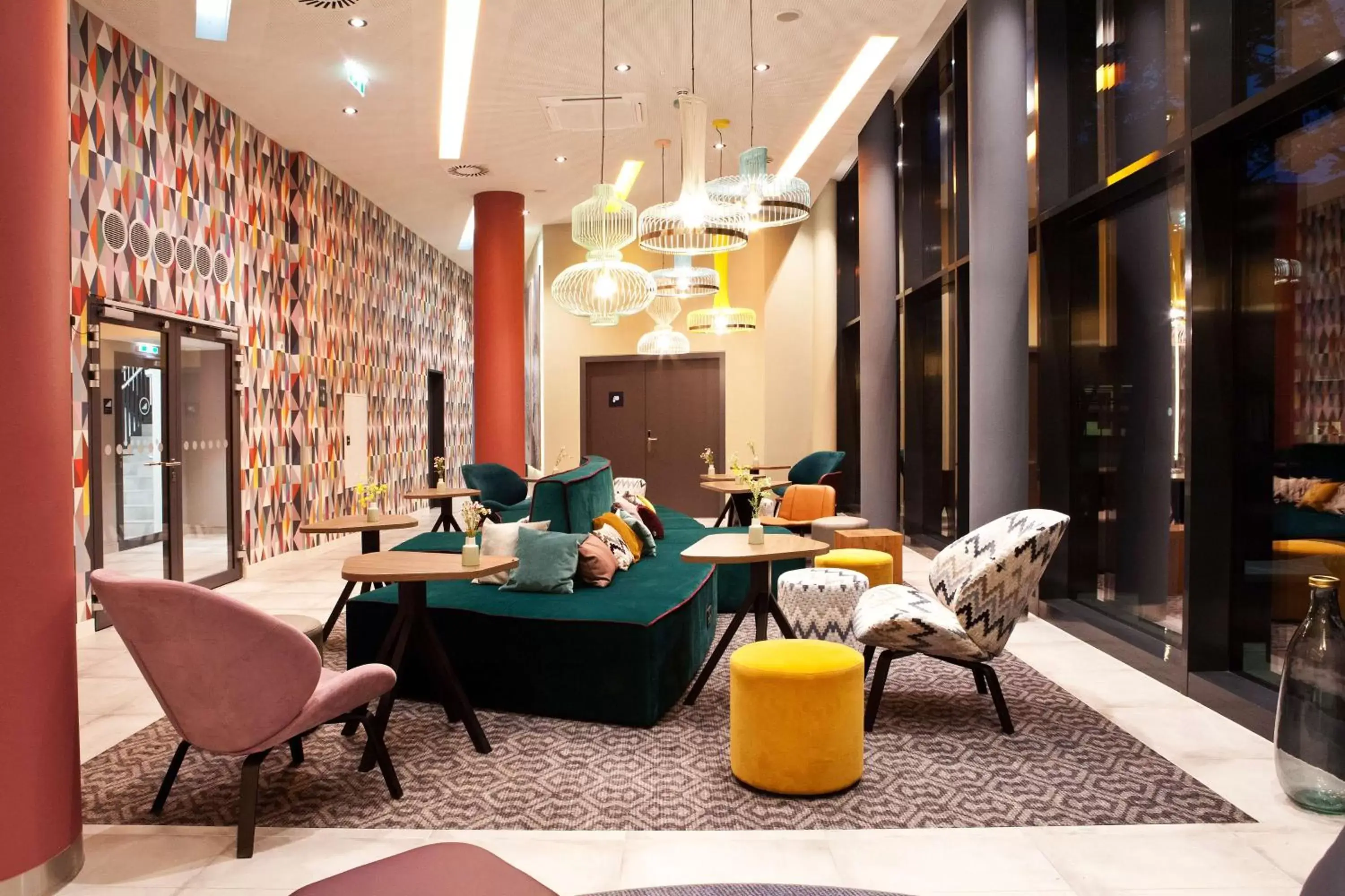 Lobby or reception in Hampton By Hilton Vienna Messe