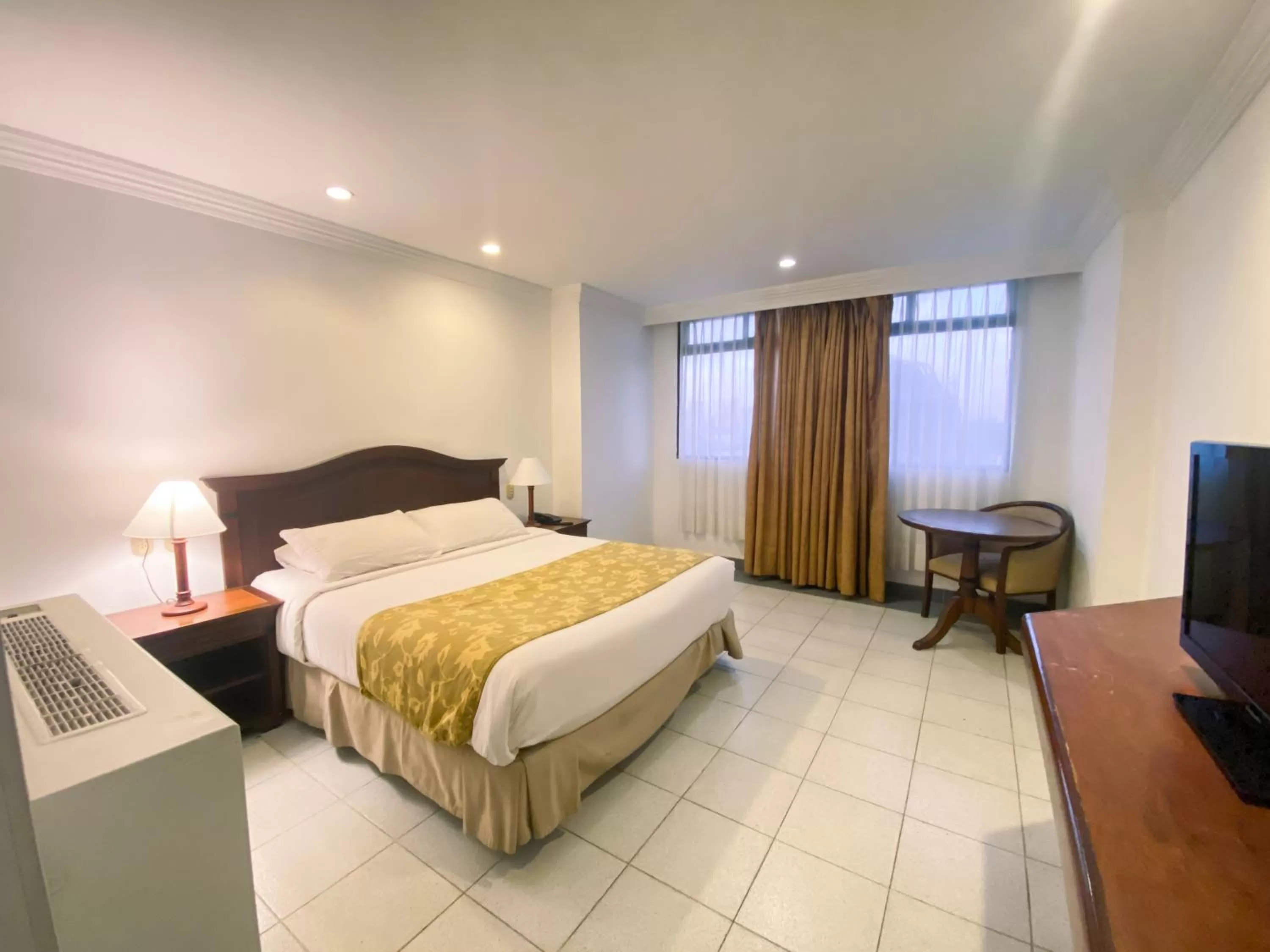 Communal lounge/ TV room, Bed in Hotel Faranda Express Puerta Del Sol Barranquilla, A Member of Radisson Individuals