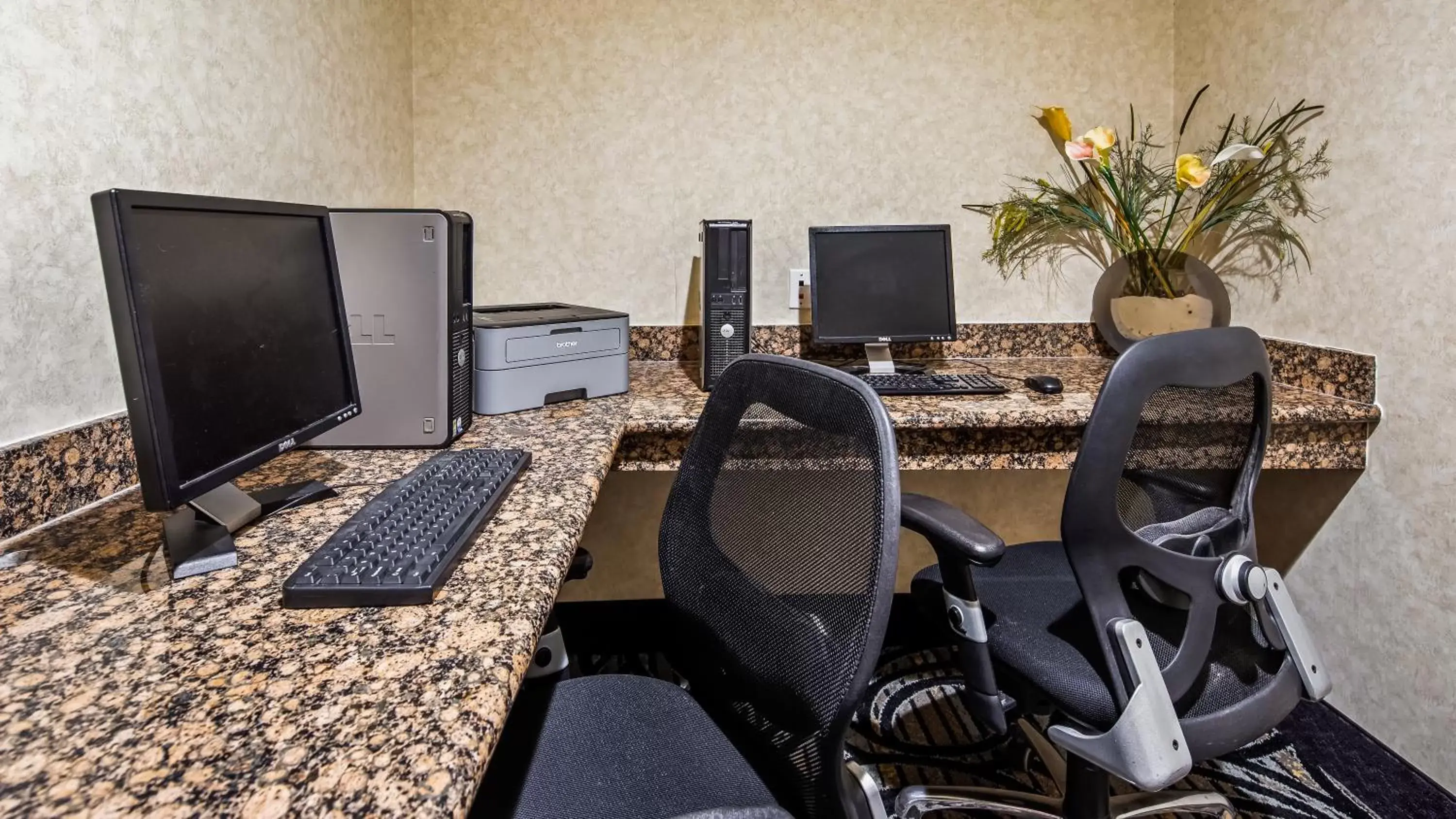 Business facilities, Business Area/Conference Room in Best Western Plus Cutting Horse Inn & Suites