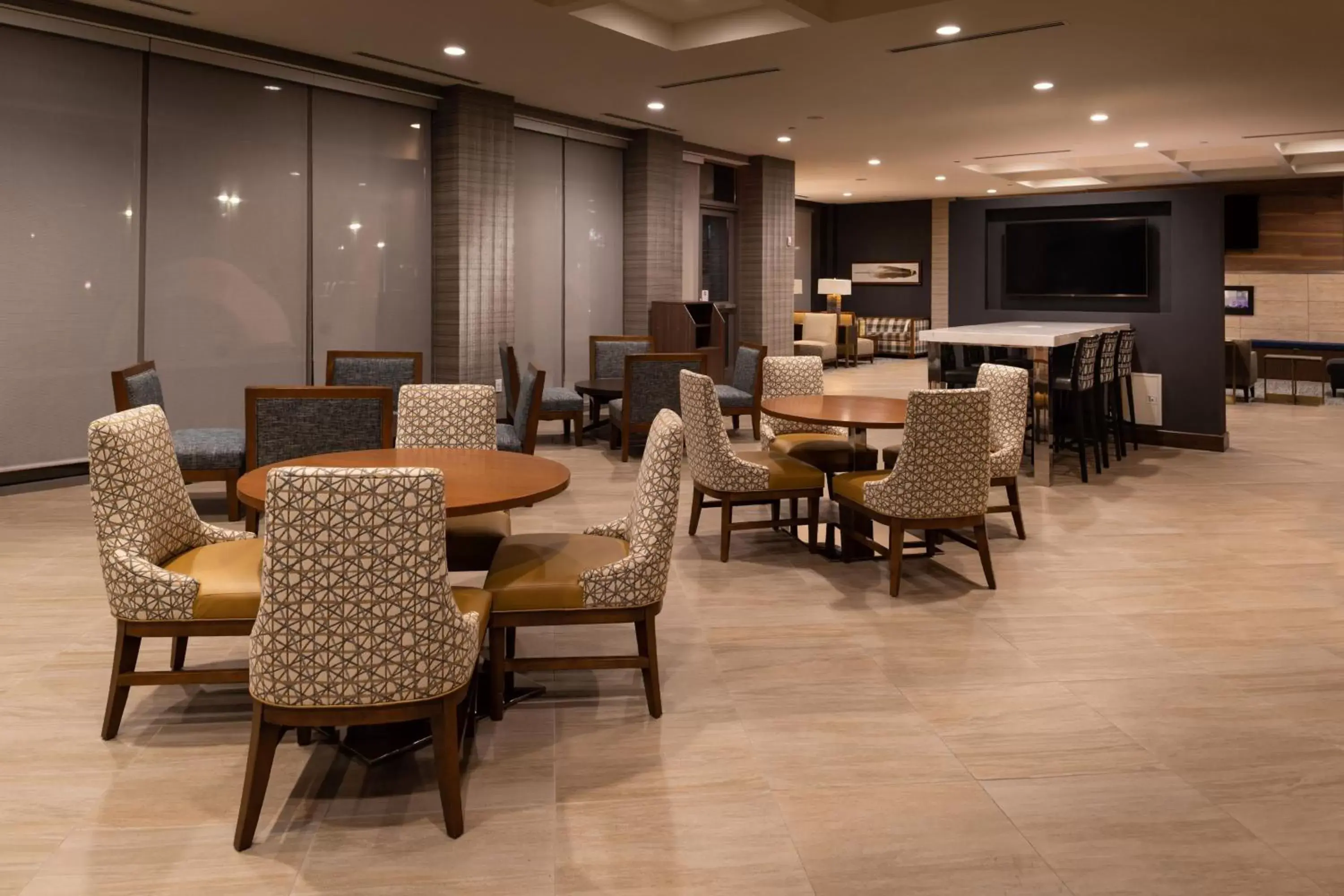Lobby or reception, Restaurant/Places to Eat in Courtyard by Marriott Charlotte Northlake