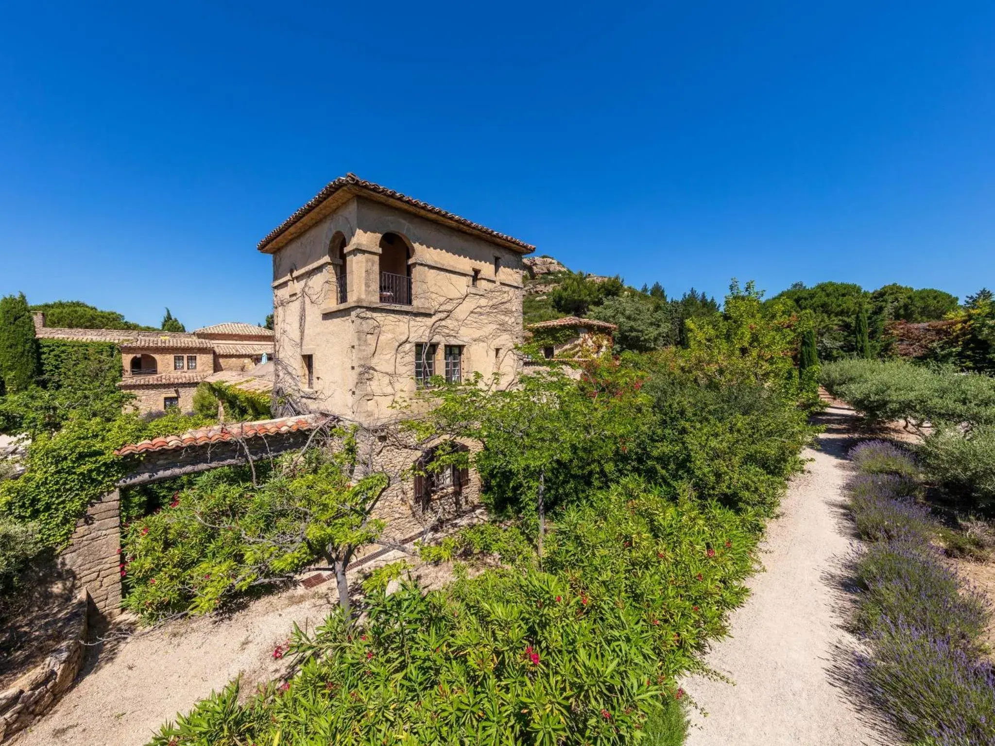 Facade/entrance in Garrigae Abbaye de Sainte Croix Facade/entrance in Garrigae Abbaye de Sainte Croix