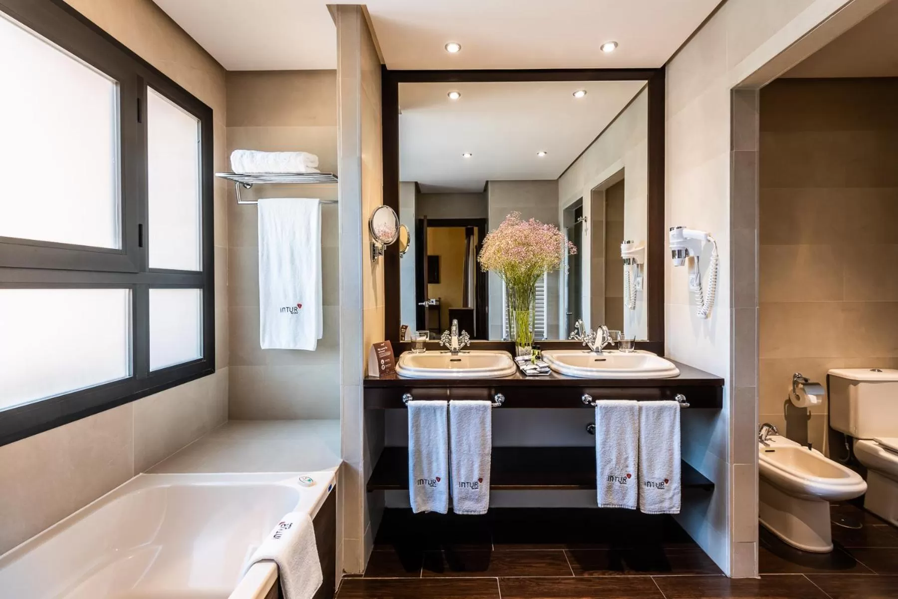 Bathroom in Intur Alcazar de San Juan