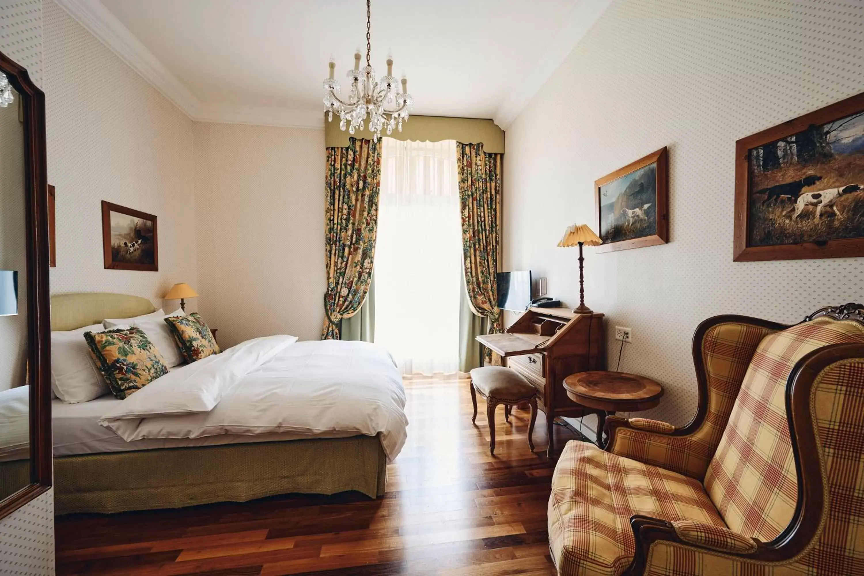 Photo of the whole room, Seating Area in Hotel Europe