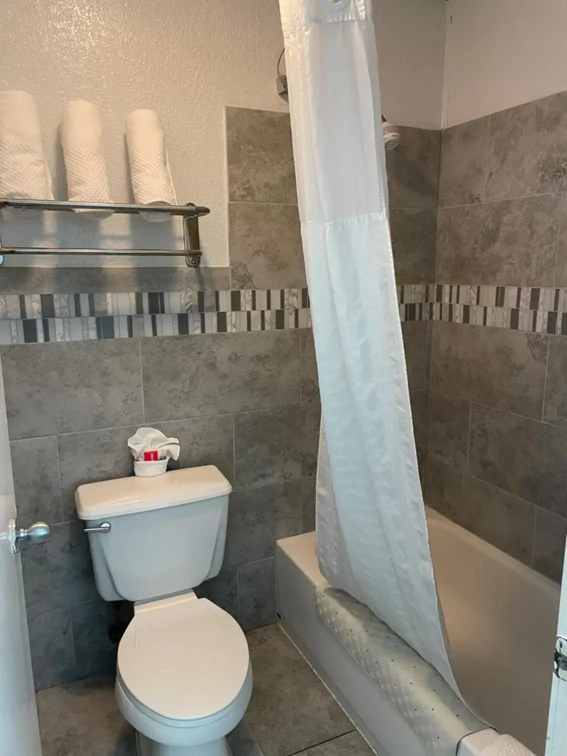 Bathroom in Econo Lodge Inn & Suites Near Lackland AFB